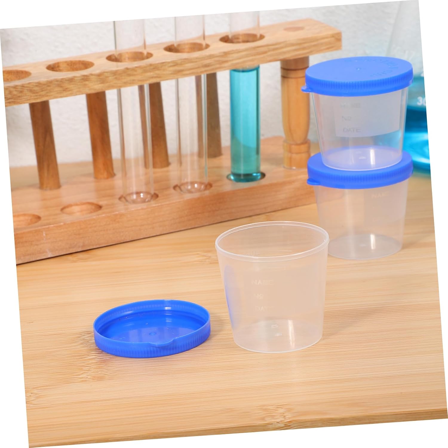 30Pcs Disposable Sputum Containers with Protective Cover Leak Sample Cups for Safe Collection Random Colors for Use
