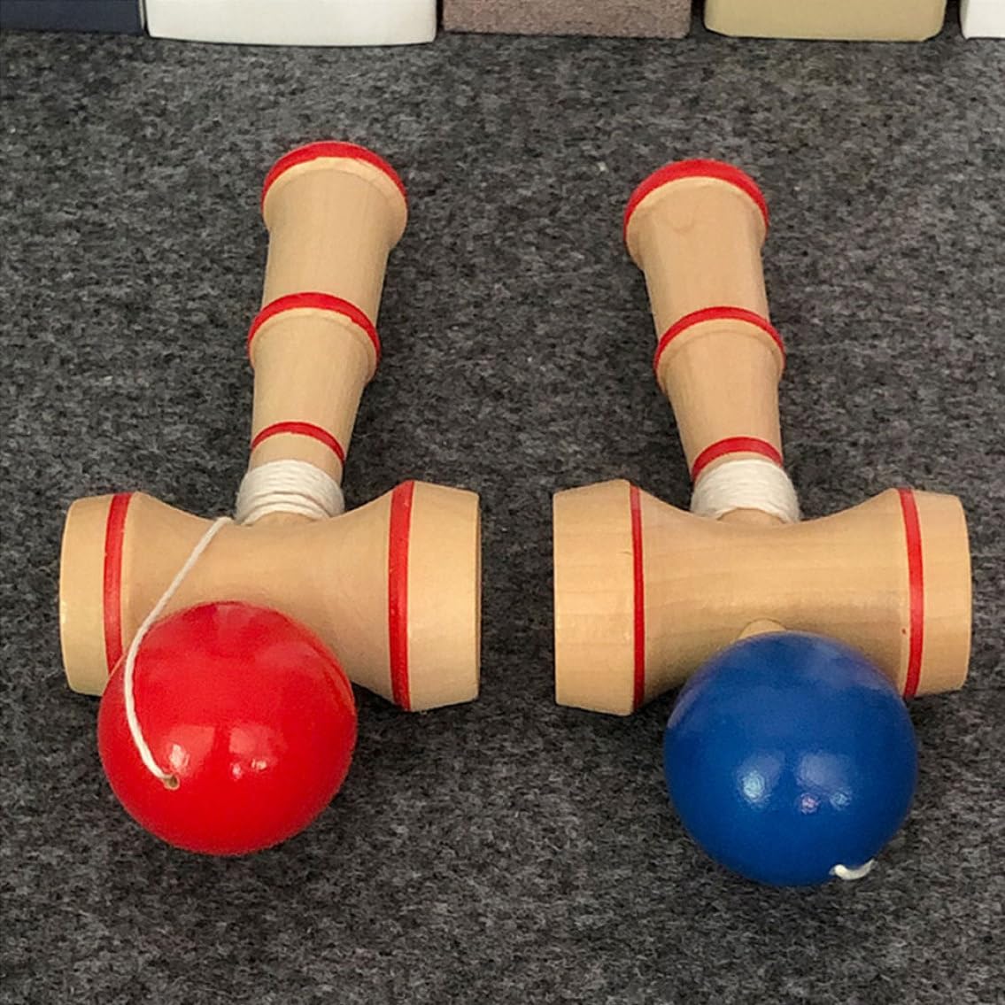 Giocattolo in legno Kendama Blue Ball Cup Game Classic Bilancing Skill Game Abilità in legno