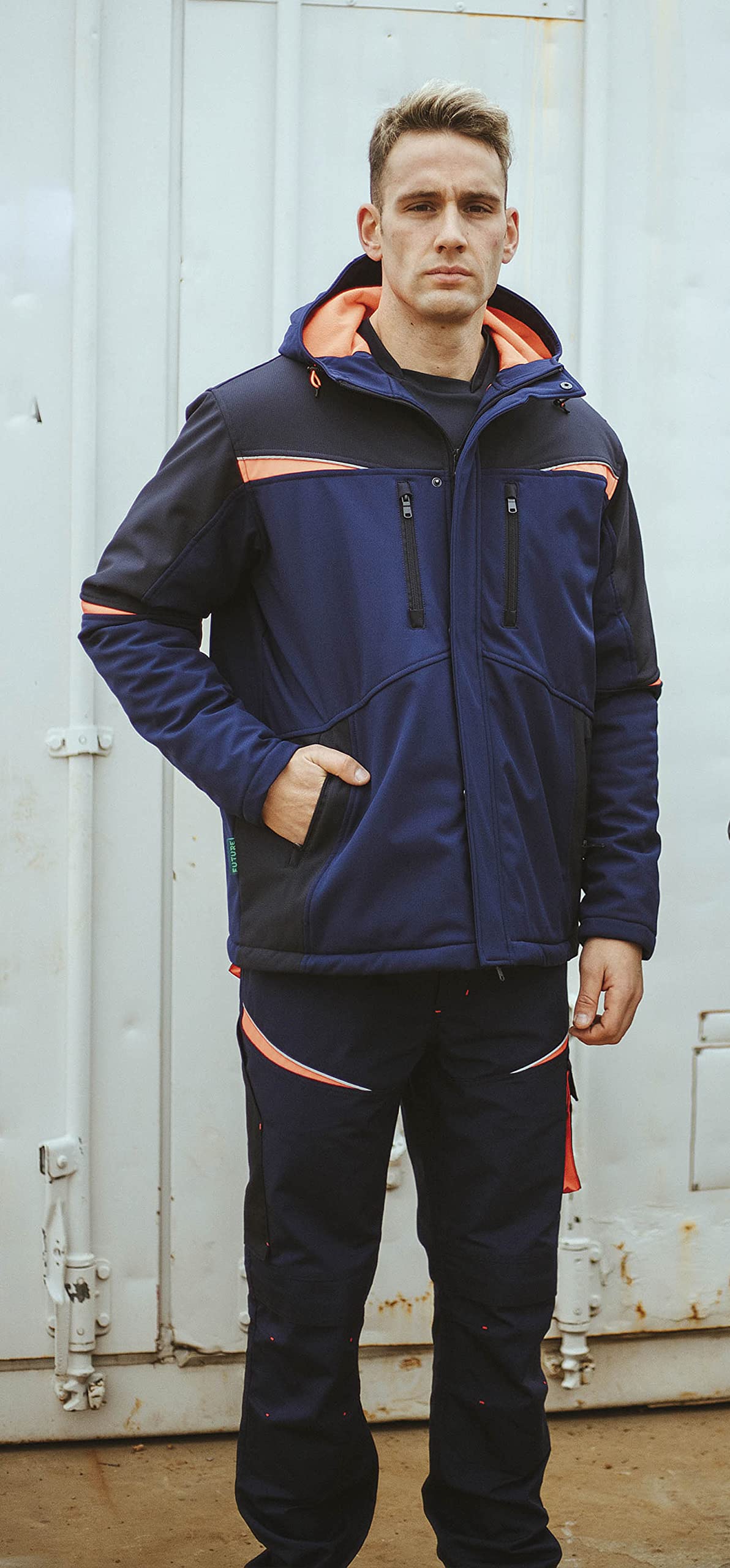 WORKTEAM Cazadora Softshell de Trabajo Acolchada Tricolor con Detalles Reflectantes y Canesús. Unisex Gris Oscuro+Negro+Verde