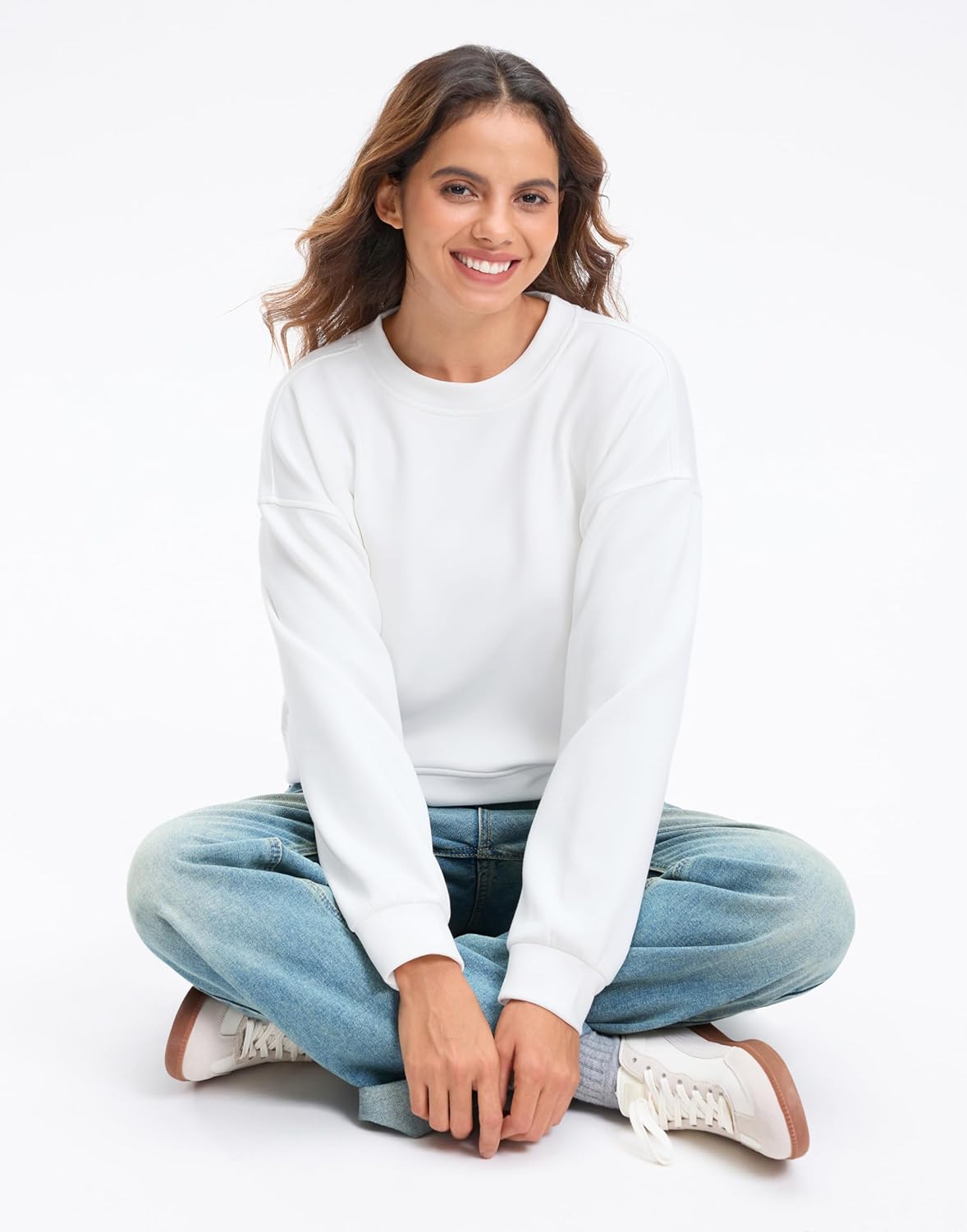 SANTINY Fleece Cropped Sweatshirts for Women Soft Crewneck Sweatshirt Pullover Long Sleeve Workout Crop Tops - Image 5