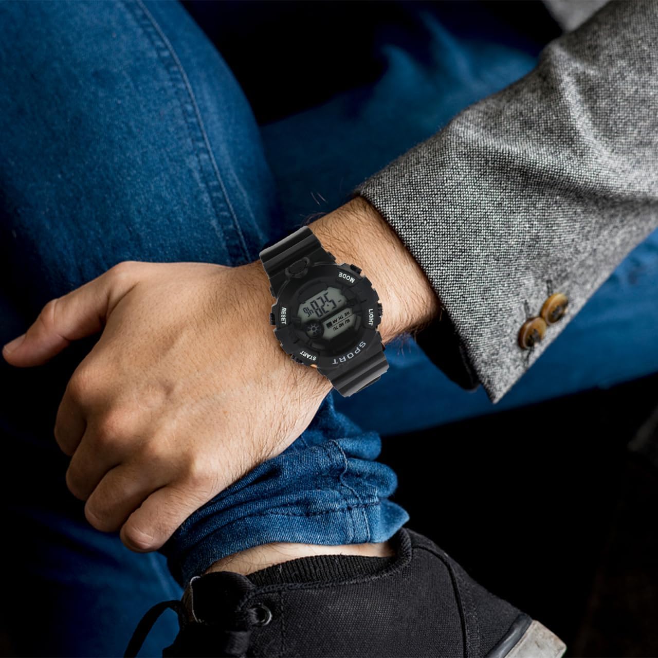 CALLARON Waterproof Electric Wristwatch for Boys Multifunctional Sports Watch with Large-Screen Display Night Light Backlight Precise Timekeeping Outdoor Use 9.25X1.77X0.59 in 1 Pack