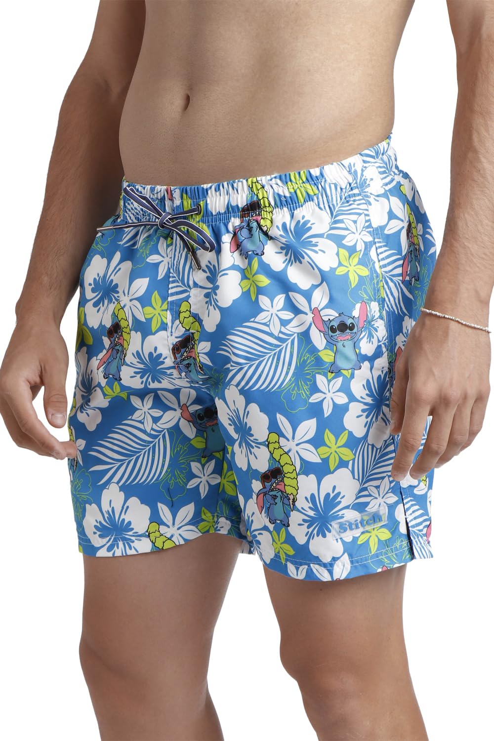 Disney Costume da Bagno Uomo Boxer Mare con Stampa Personalizzata, Vita Elasticizzata, Tasche e Fodera Interna – Costume Estivo per Spiaggia e Piscina (IT, Testo, M, Regular, Regular, Azzurro)