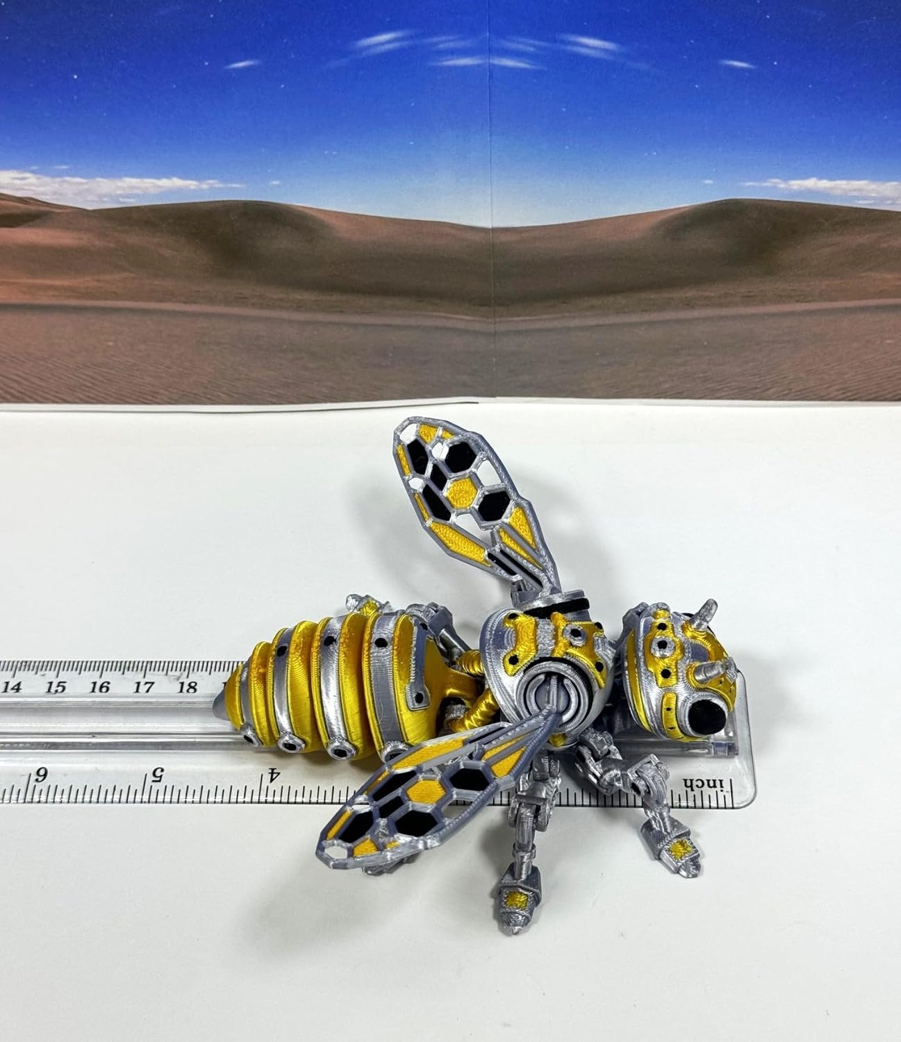 3D Printed Articulated Cyber Bee, Articulated Cyber Bee Fidget Toy, 4.5" 3D Printed Stress Relief Desk Toy, Executive Desk Toy