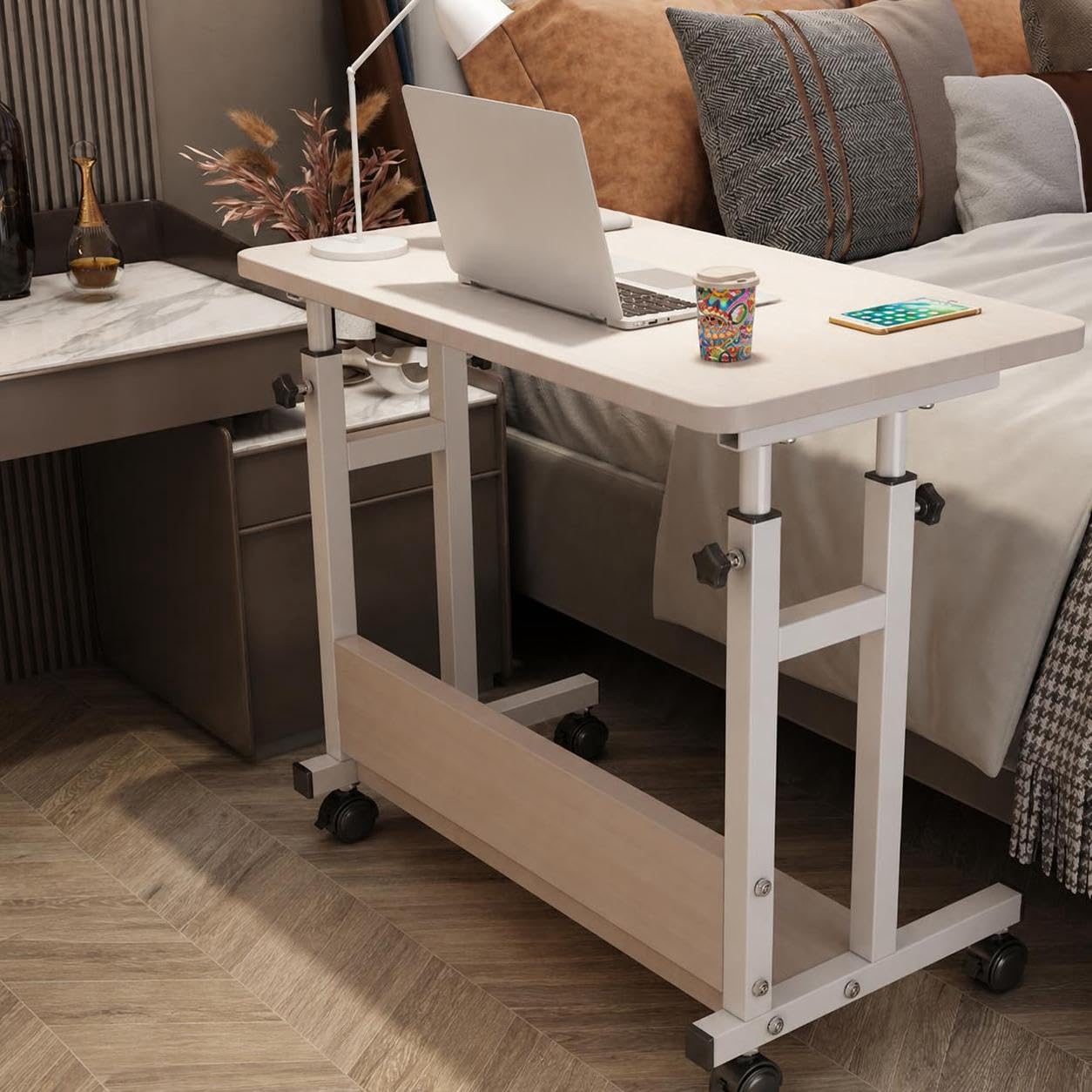 Scrivania per Computer Regolabile in Altezza, Piccolo Tavolino da Letto per Camera da Letto, Dormitorio e Tavolino da Divano