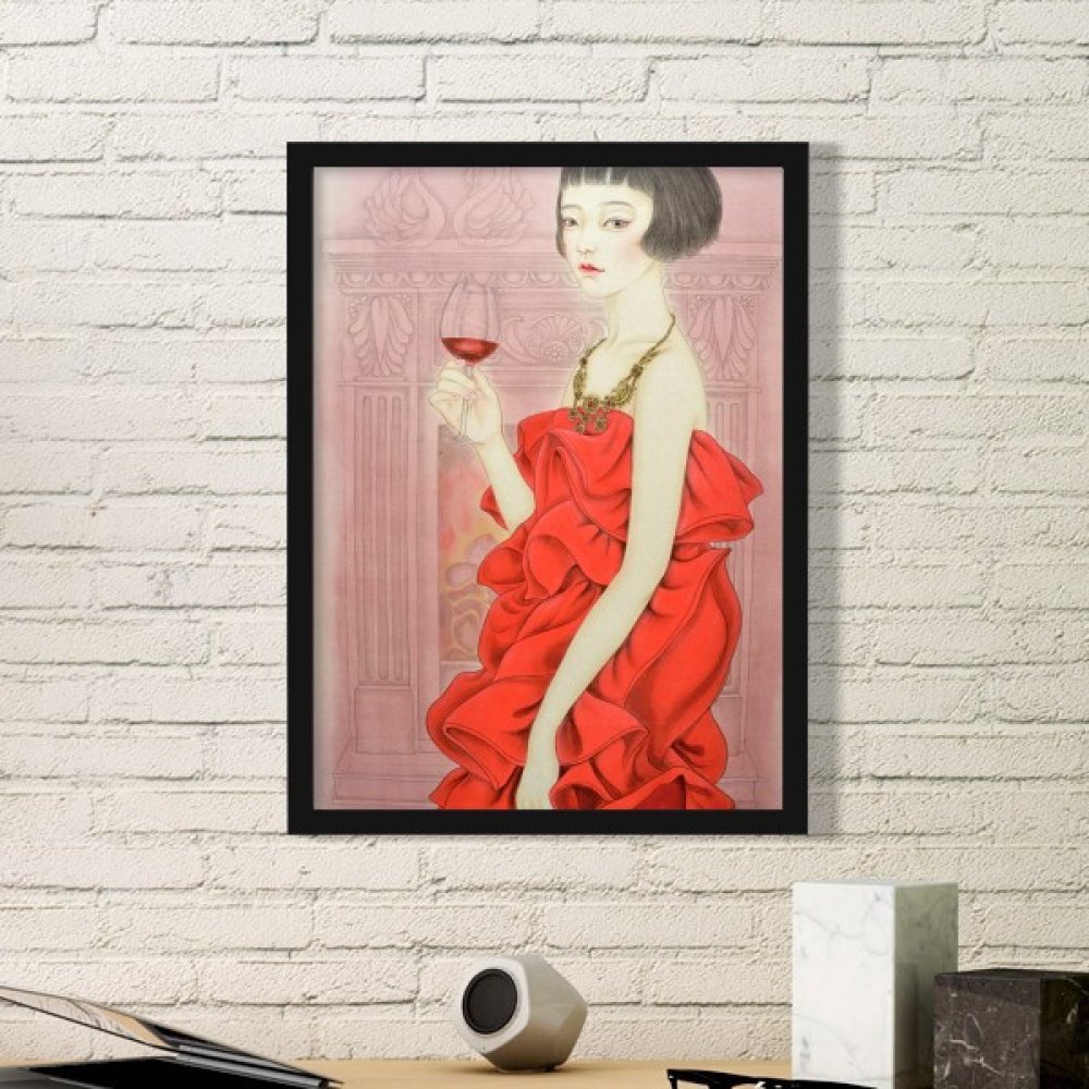Cadre photo noir robe rouge pour embellir un mur blanc vide