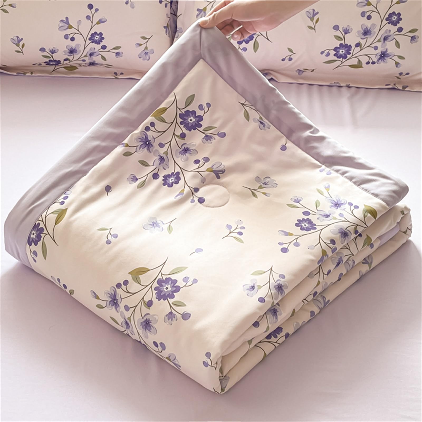 Chickwin Coverless Duvet 4.5 Tog Quilted Bedspreads Double Single King, Reversible Lightweight Microfiber Coverlets Quilt Comforter Easy Care Sofa Blanket Throw (Purple Flower,180x220cm)