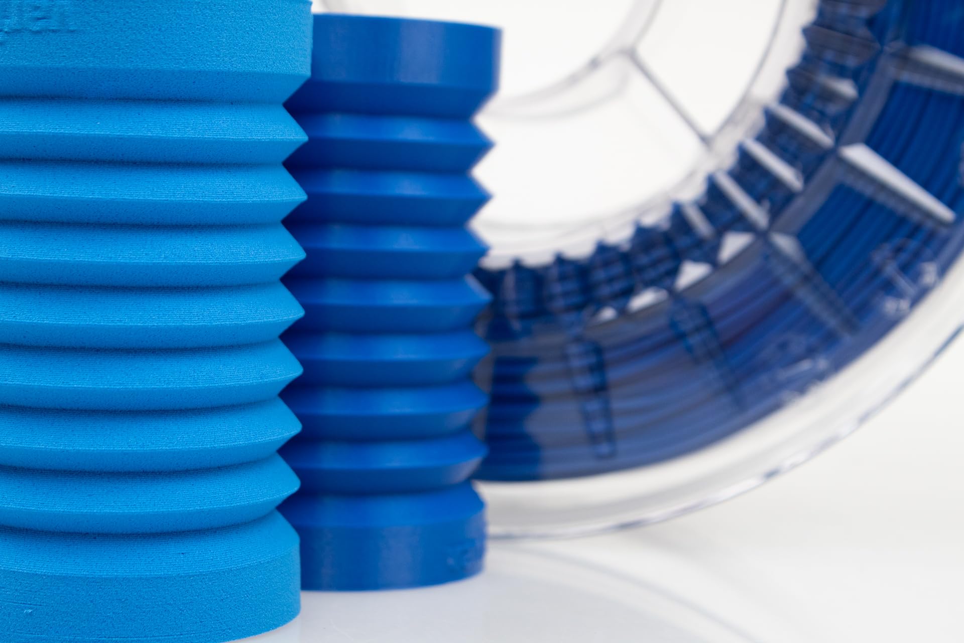 colorFabb Varioshore Tpu Blau 3D-Druckerfilament, 1,75mm Durchmesser, 700g Spule, Leichtes Material, Weiche Oberfläche, Ideal für Prothesen