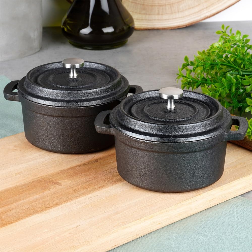 Vilde Lot de 2 mini cocottes en fonte avec couvercle de 10 cm – Mini casserole en fonte de 250 ml – Marmite de service et mini cocotte pour four, cuisinière et barbecue – Petit plat à gratin pour