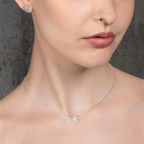 Vista 3 de namana Juego de collar y aretes de mandala para mujer. Delicado juego de joyas de mandala cepillado para mujer, aretes y collar de flor de geometría