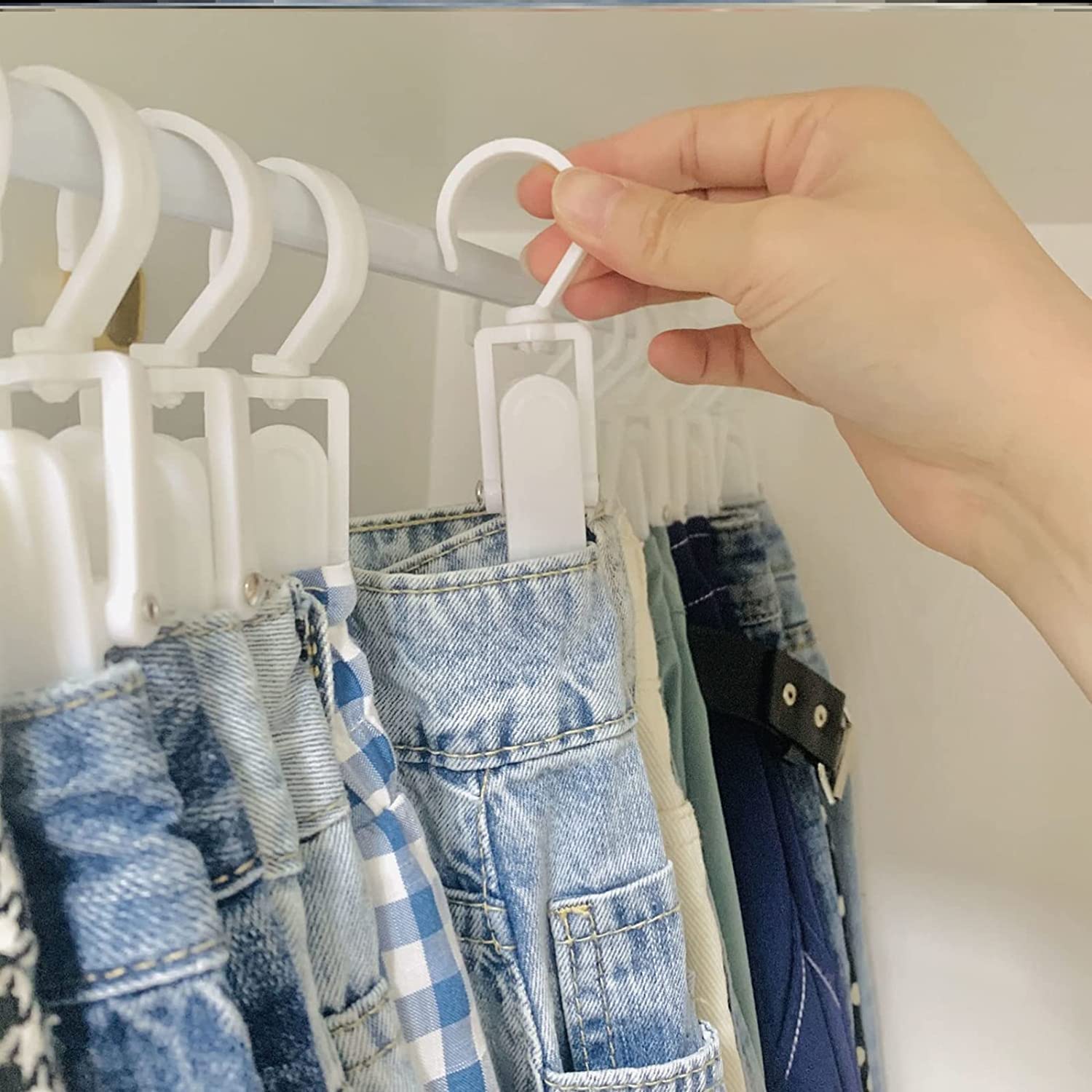 XINYIN 10 ganci da appendere per bucato, in plastica, girevoli, per asciugamani, resistenti, con gancio per tenda, multiuso, piccole clip per tende