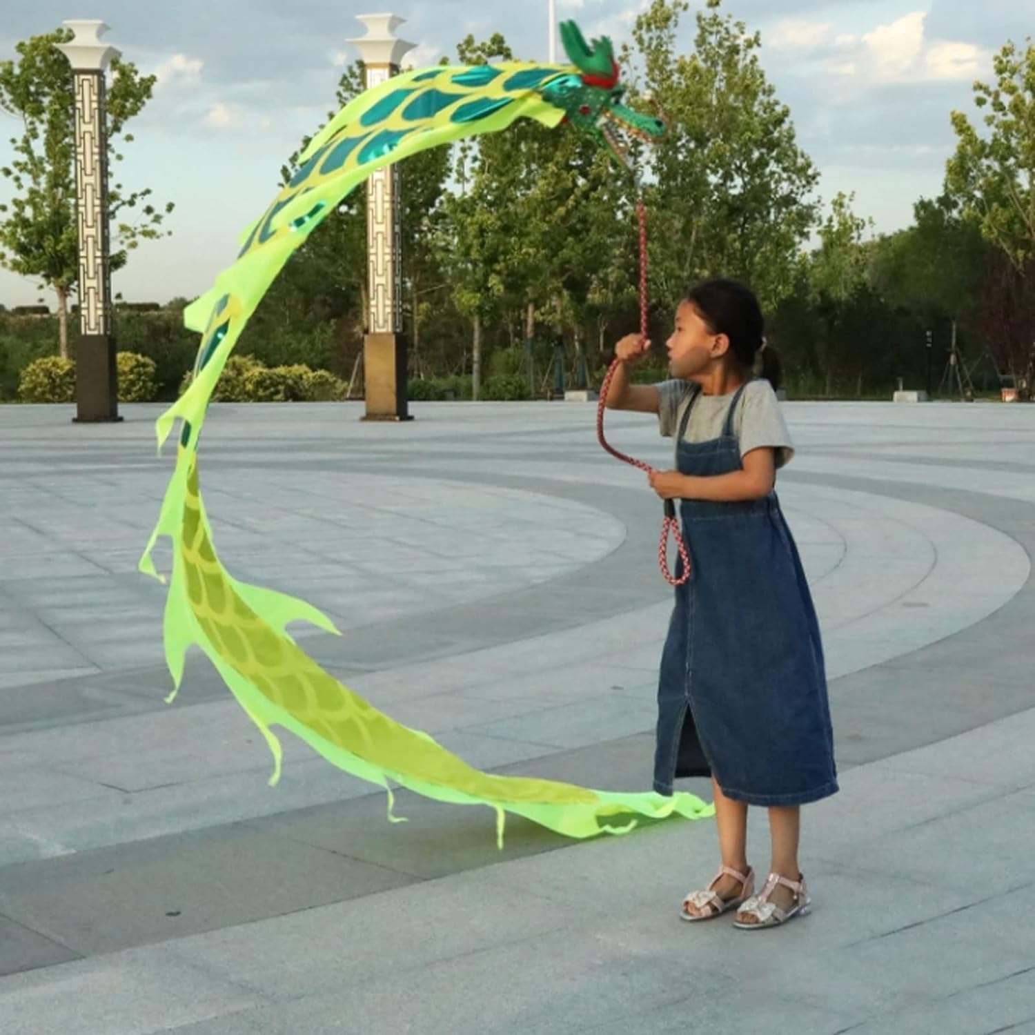 Drago Cinese per Feste Streamer Danza del Drago Cinese Lancio all'aperto Fitness Leone con Testa di e Corda in plastica realistica 3D Feste Cinesi in Italia(Rot)