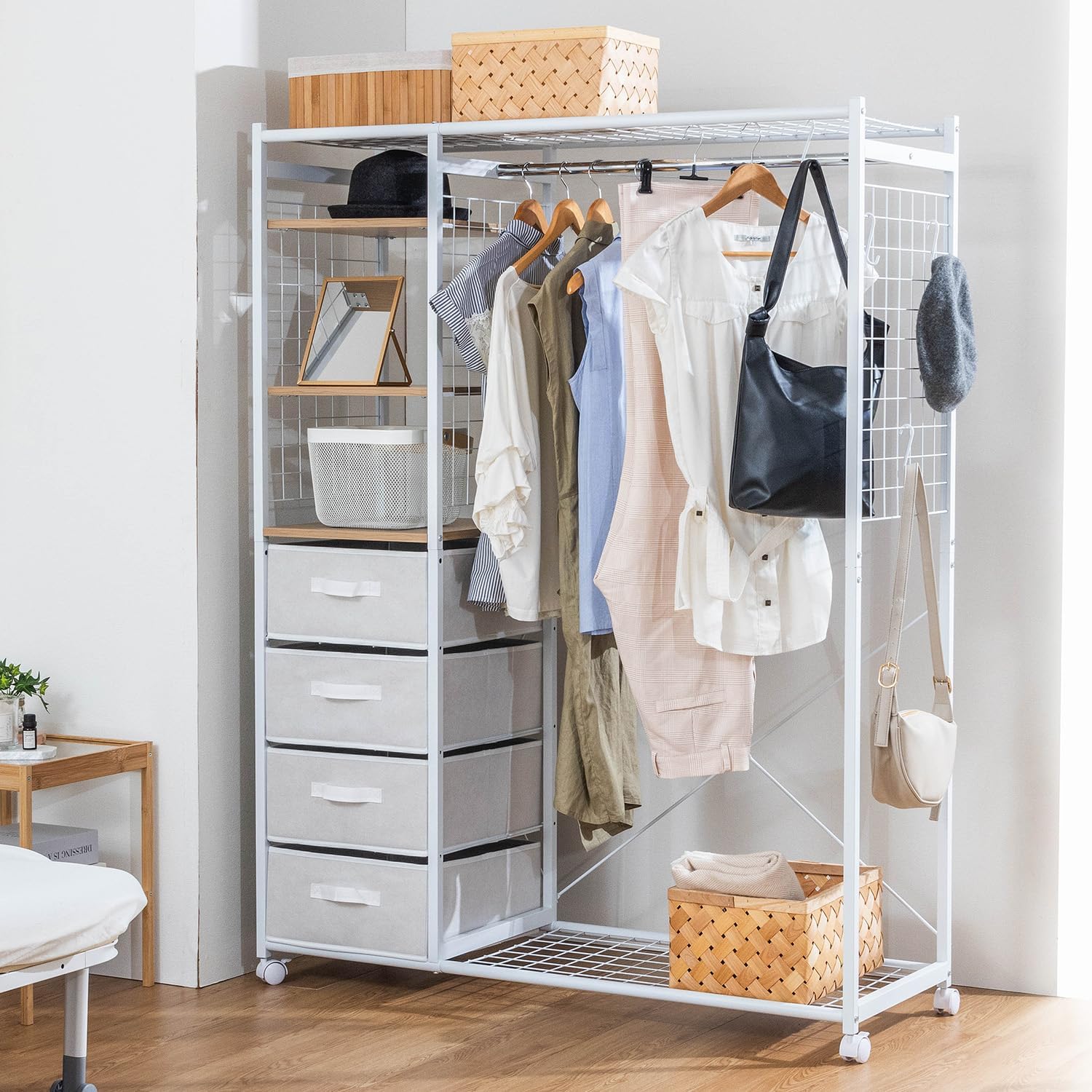 ☆取り付け簡単 タオルハンガー 掛け パイン材天然木 棚 小物置き ☆取り付け簡単 タオルハンガー 掛け パイン材天然木 棚 小物置き