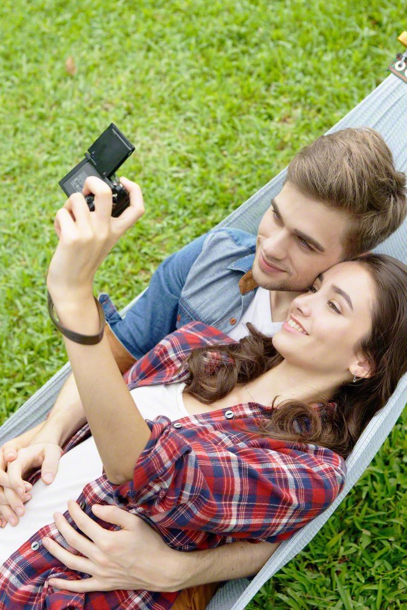 Sony Alpha 5000L Fotocamera Digitale Compatta con Obiettivo Intercambiabile, Sensore APS-C, CMOS Exmor HD, 20,1 MP, Obiettivo da 16-50 mm Incluso, Nero Sony Alpha 5000L Fotocamera Digitale Compatta con Obiettivo Intercambiabile, Sensore APS-C, CMOS Exmor HD, 20,1 MP, Obiettivo da 16-50 mm Incluso, Nero