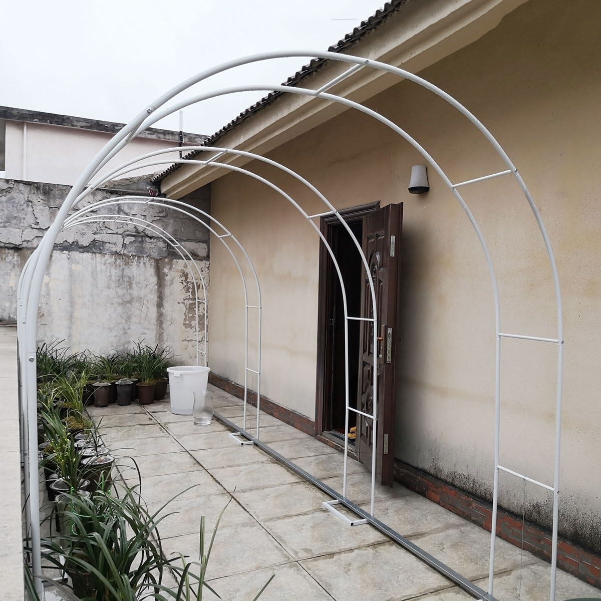 Biały i czarny metalowy łuk ogrodowy róża altana krata zewnętrzna dekoracja ślubna regulowana 80-350 cm wsparcie dla roślin pnących dł. 180 x szer. 40 x wys. 220 cm