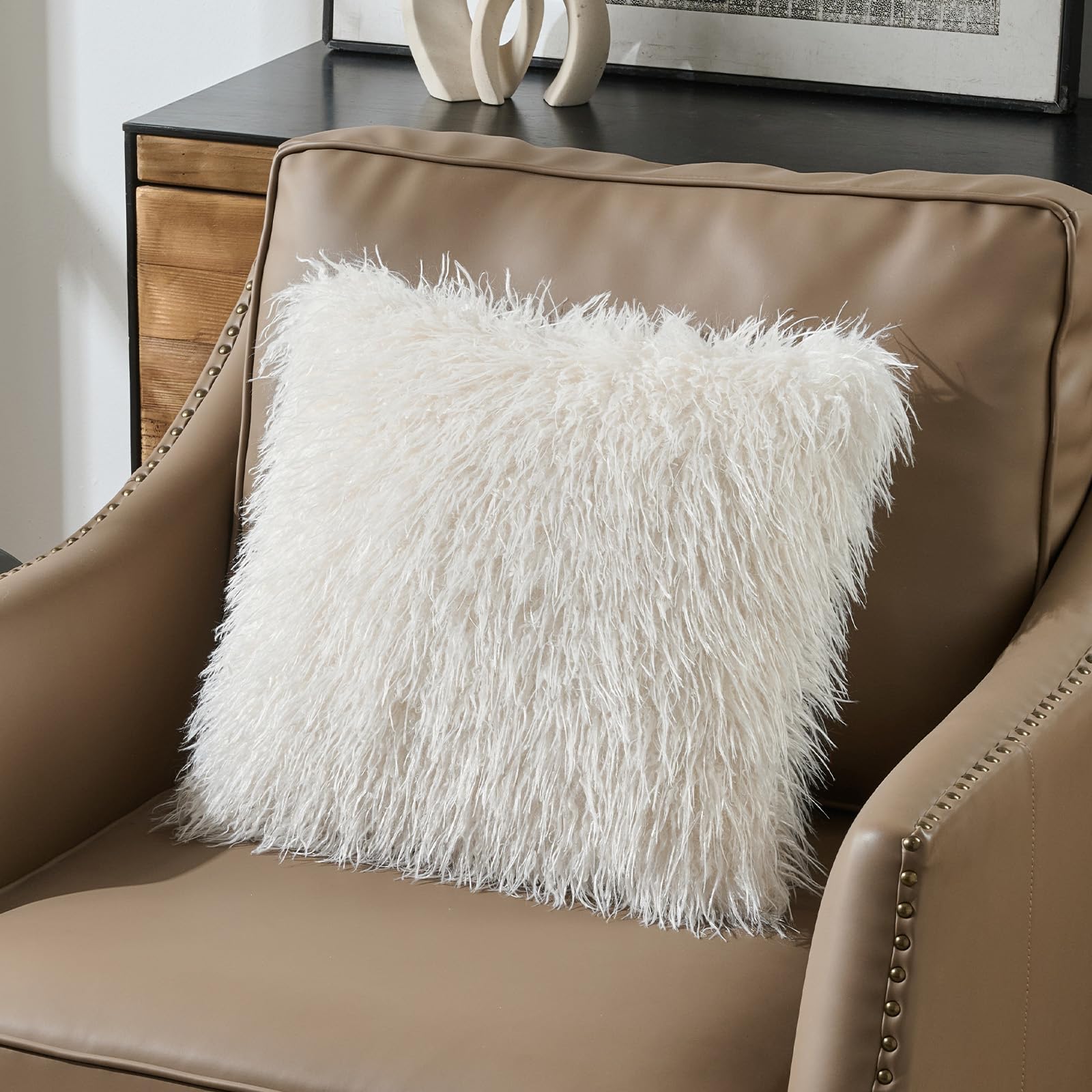 FUTEI Housses de Coussin 45x45 cm en Fausse Fourrure, Lot de 2, Blanc crème