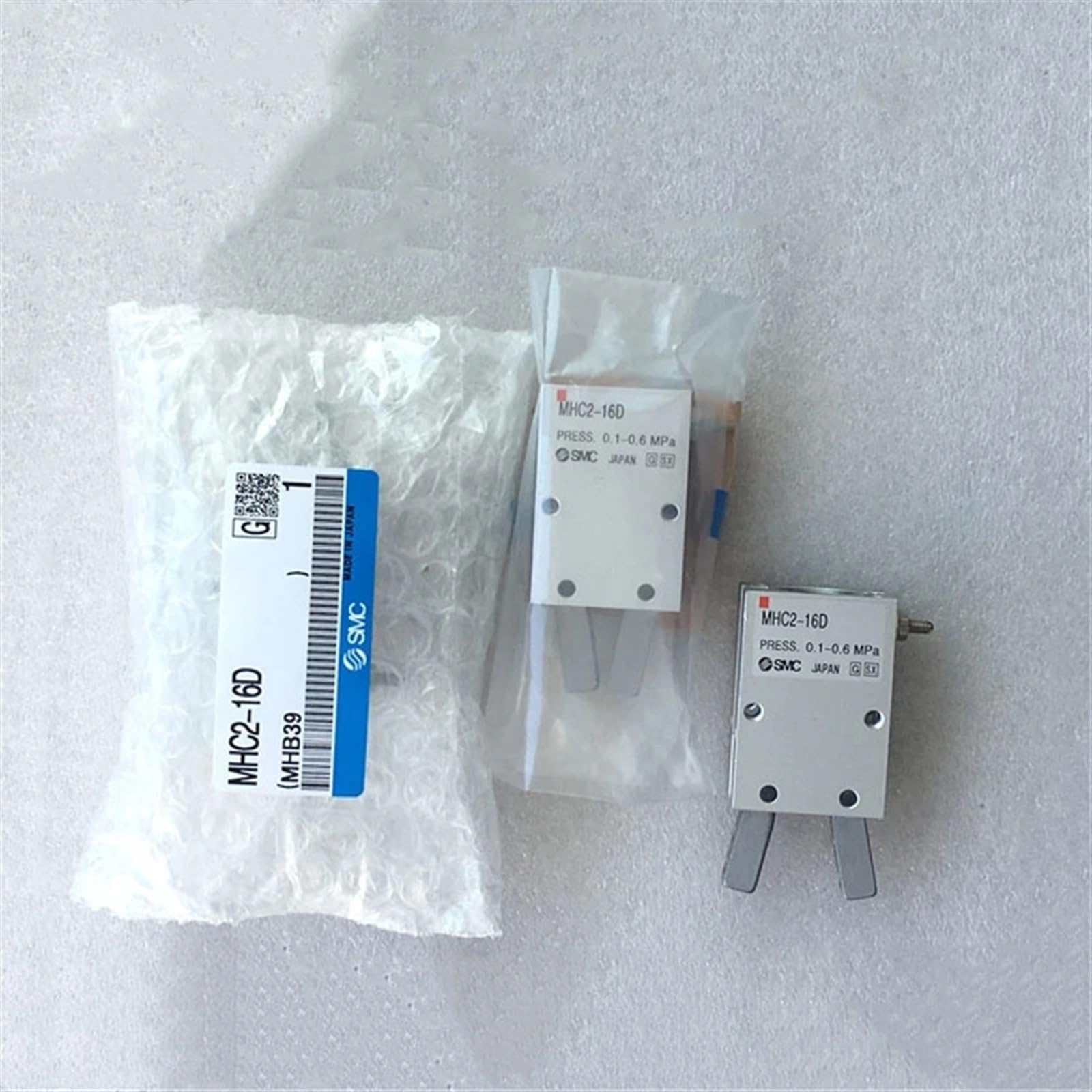 Cylindre MHC2-16S pneumatique angulaire pour tri robotisé d'atelier