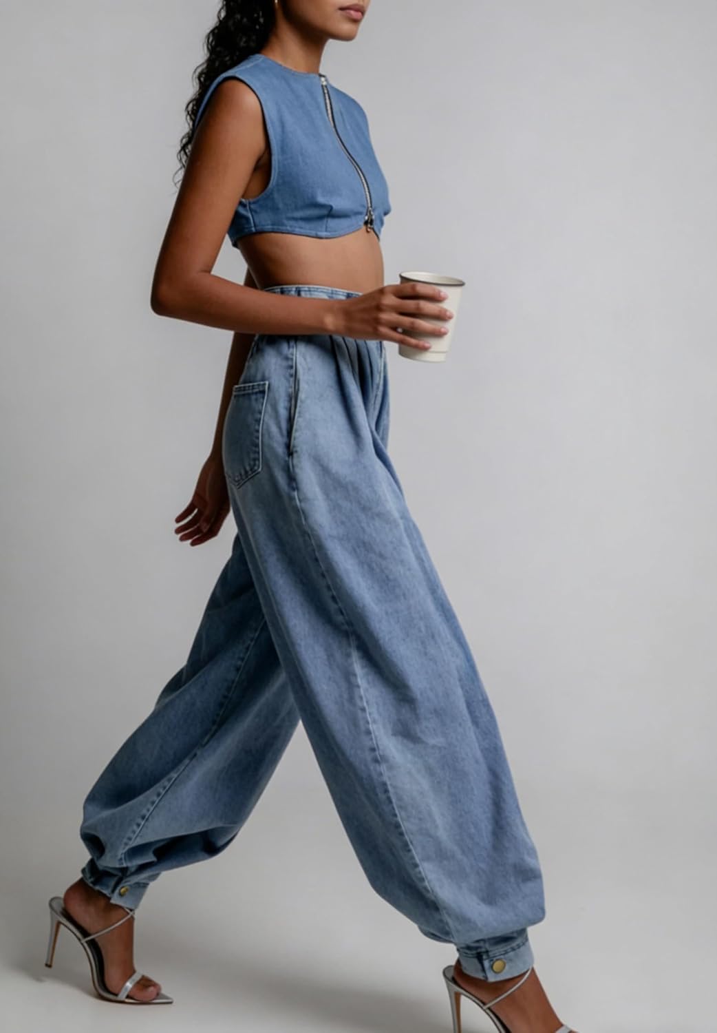 chouyatou Women's Y2k Baggy Harem Jeans Boyfriend Wide Leg Balloon Jeans Zip Up Pleated Denim Pants - Image 4