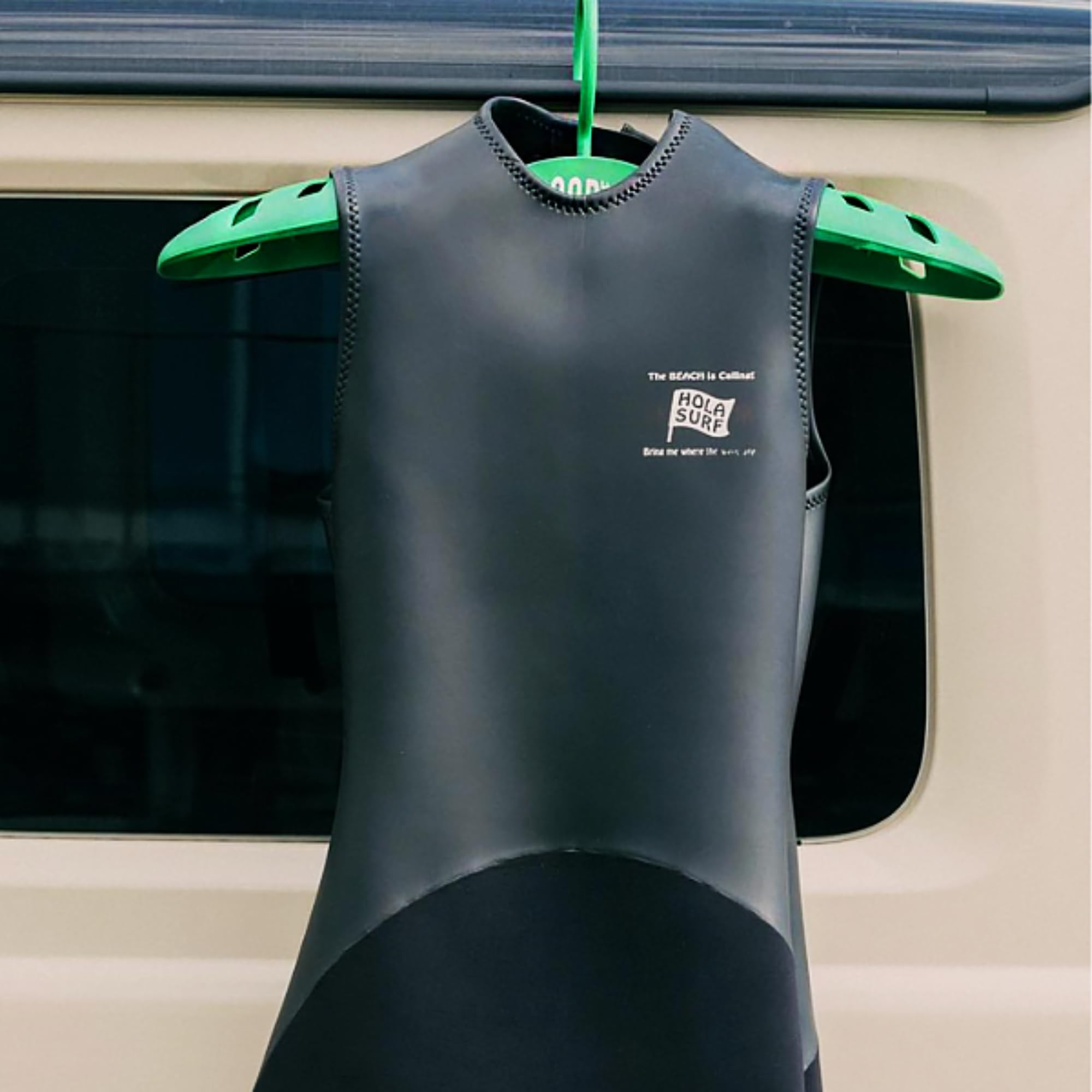 Colgador Plegable para Traje de Neopreno