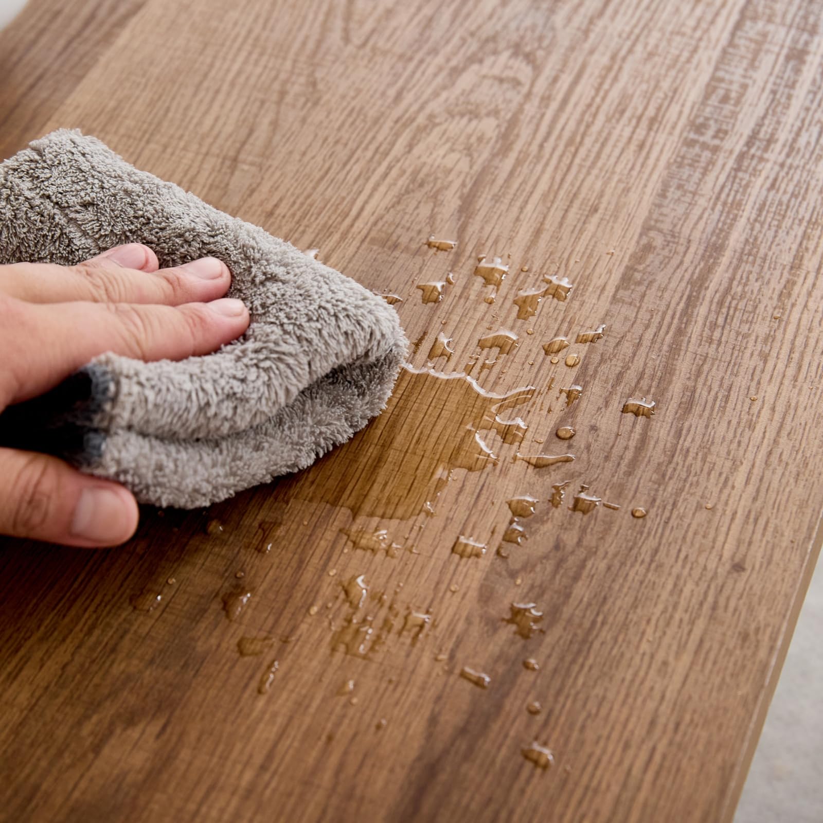 GrandCA HOME Set Tavolo e Sedie da Pranzo, Tavolo da Pranzo Rettangolare da 140 cm, 4 Sedie in Polipropilene a Rete, Adatto per Cucina, Sala da Pranzo e Soggiorno - Legno Scuro + Nero
