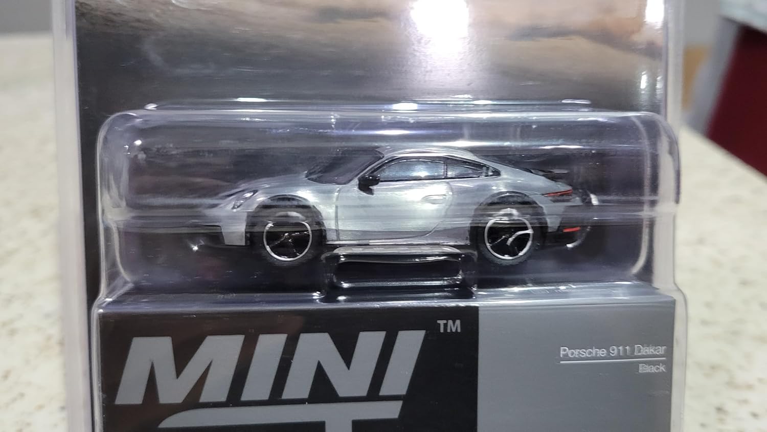 Mini GT Chase Porche 911 Dakar