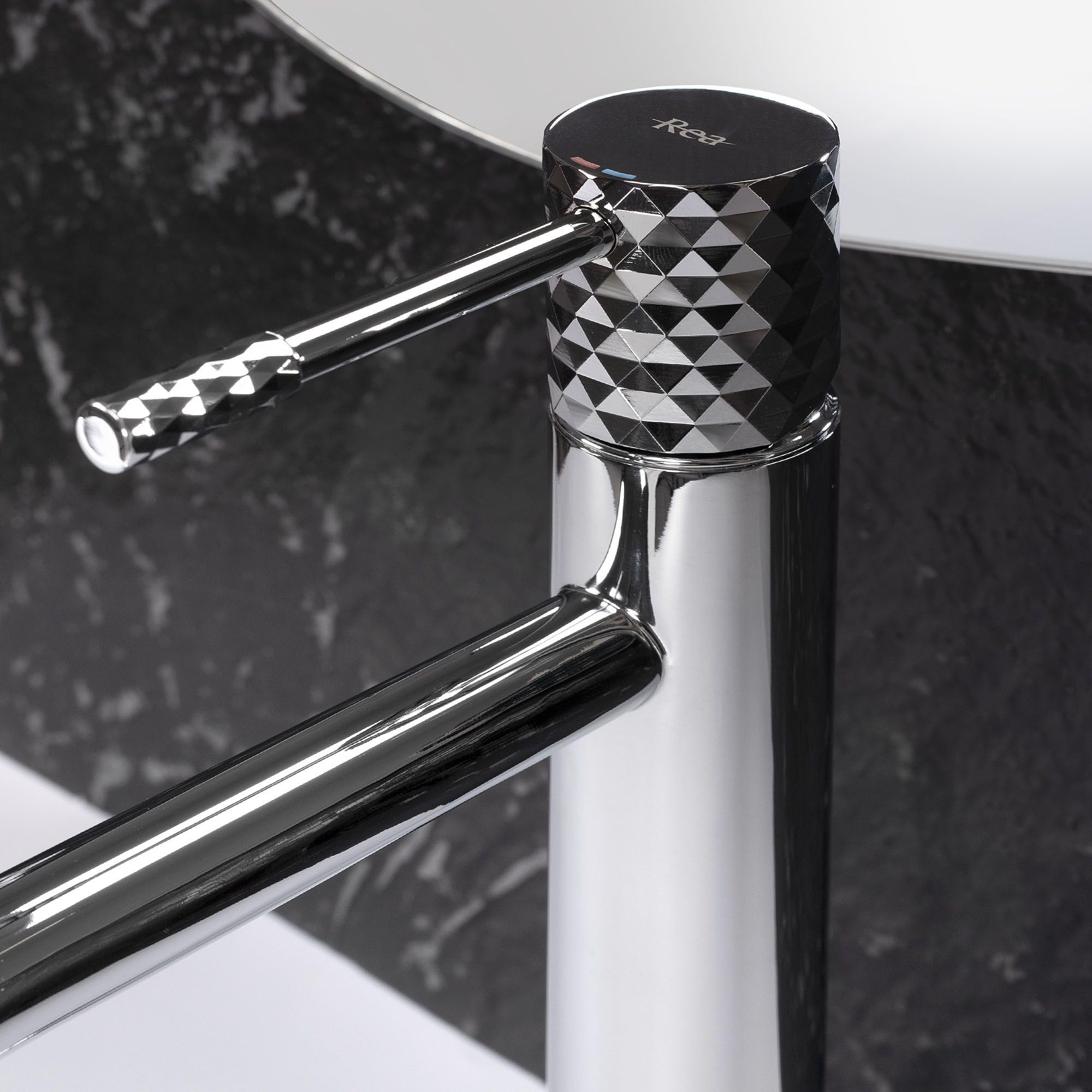 Rea - Bateria Umywalkowa Łazienkowa Lungo Diamond Wysoka, Mosiądz, Głowica Ceramiczna