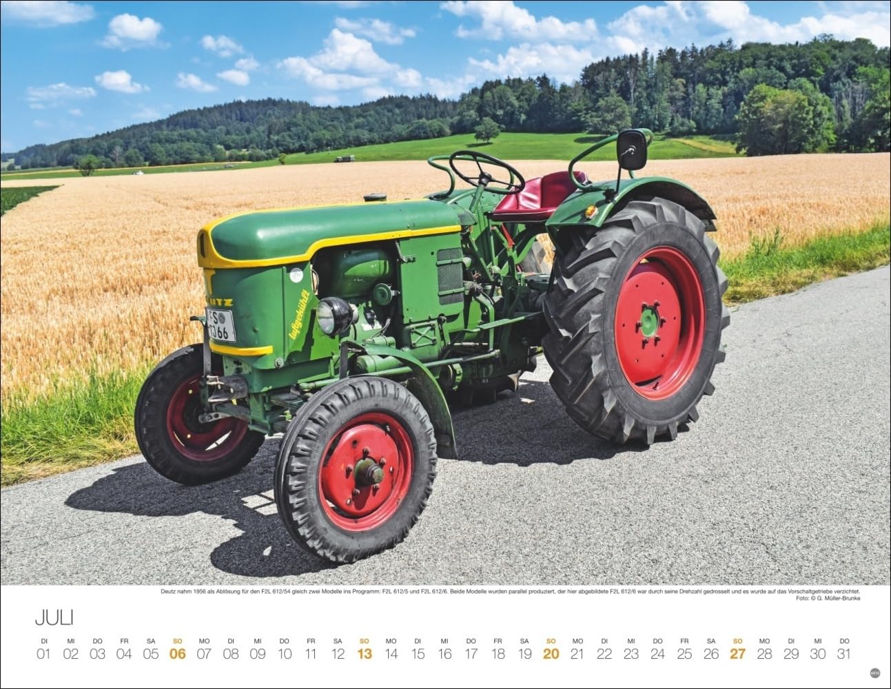 Starke Traktoren Posterkalender 2025: Exklusiver Wandkalender mit 12 beeindruckenden Traktoren. Hochwertiger Foto-Kalender 2025. Von Lanz über Porsche bis John Deere. 44 x 34 cm.