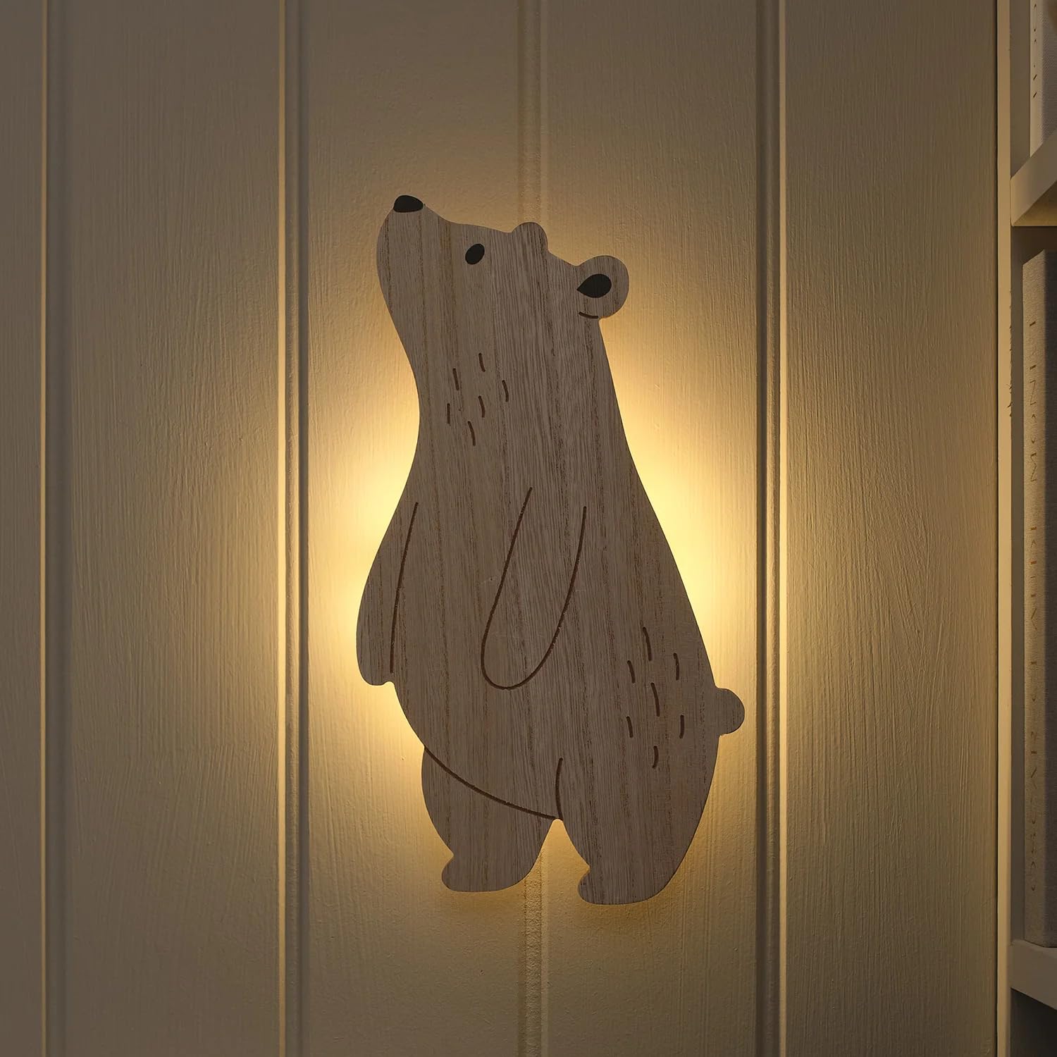 Lights4fun Bär Wandlampe | warmweiße LEDs| Batteriebetrieben | Fernbedienung & Timer | für Kinderzimmer Schlafzimmer Wandlampe Wandleuchte | Deko Wanddeko Nachtlampe Nachtlicht | 24,8 x 6,5 x 33,8 cm