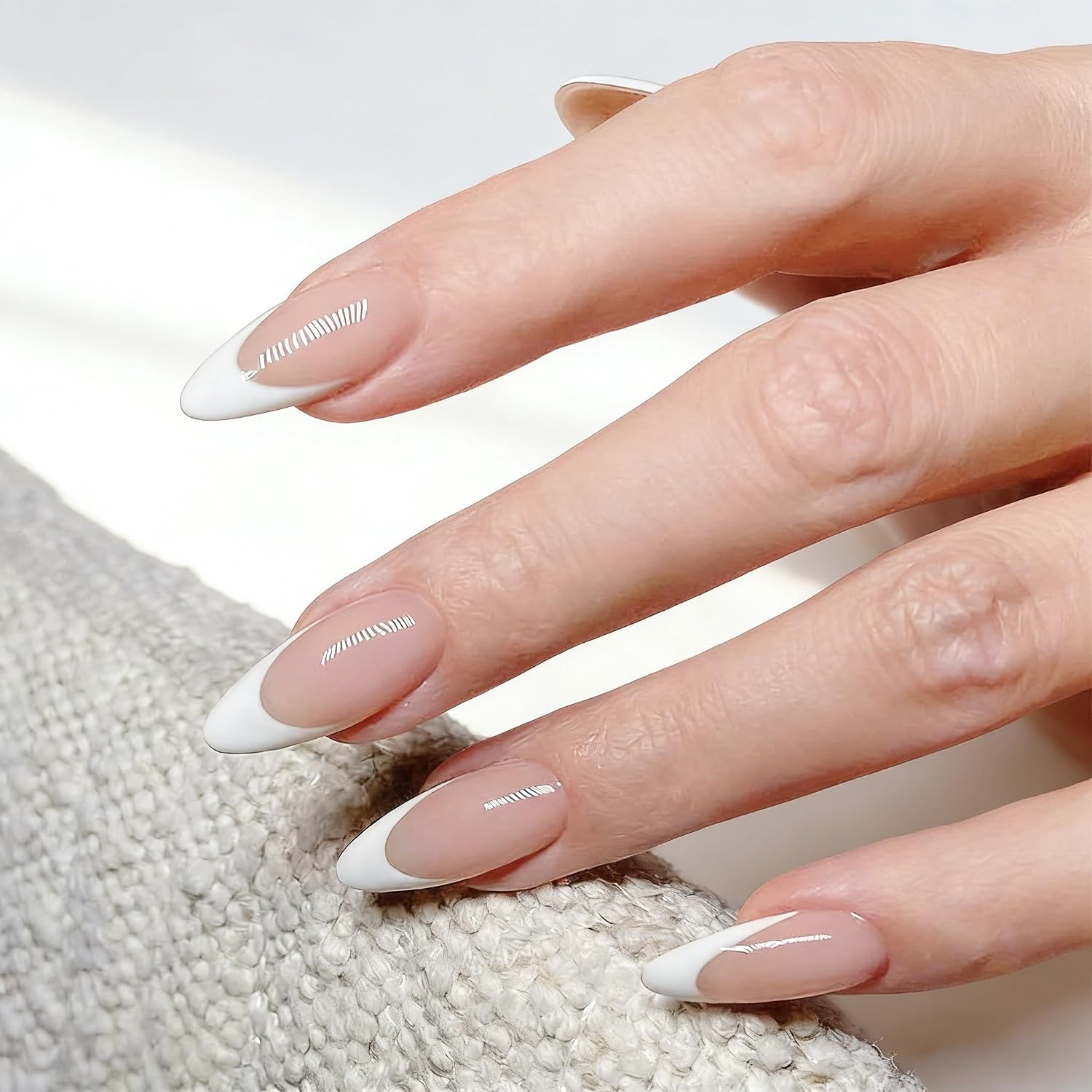 Almond French Tip Press On Nails, Medium Glossry Fake Nails Kit with Nail Glue, 30 Pcs 15 Sizes Reusable False Nails for Women Girls Daily Wear