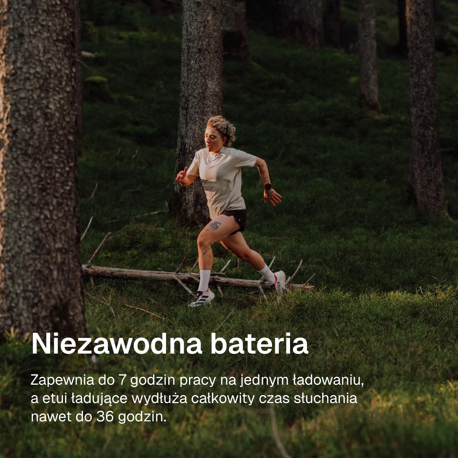 SUUNTO Spark – sportowe słuchawki douszne typu Open Ear, lekkie i wygodne, wodoodporność IP55, do 36 h odtwarzania, Bluetooth 5.4, sterowanie ruchem głowy – do treningu i codziennej aktywności.