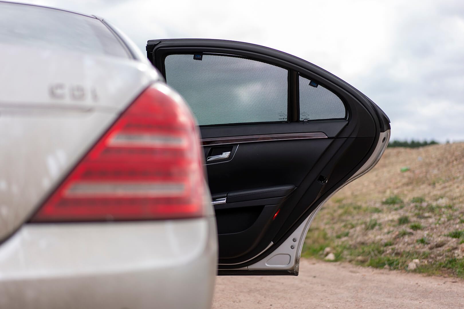 Zestaw osłon samochodowych kompatybilnych z Mercedes klasy S Sedan 2005-2013 (6 sztuk)