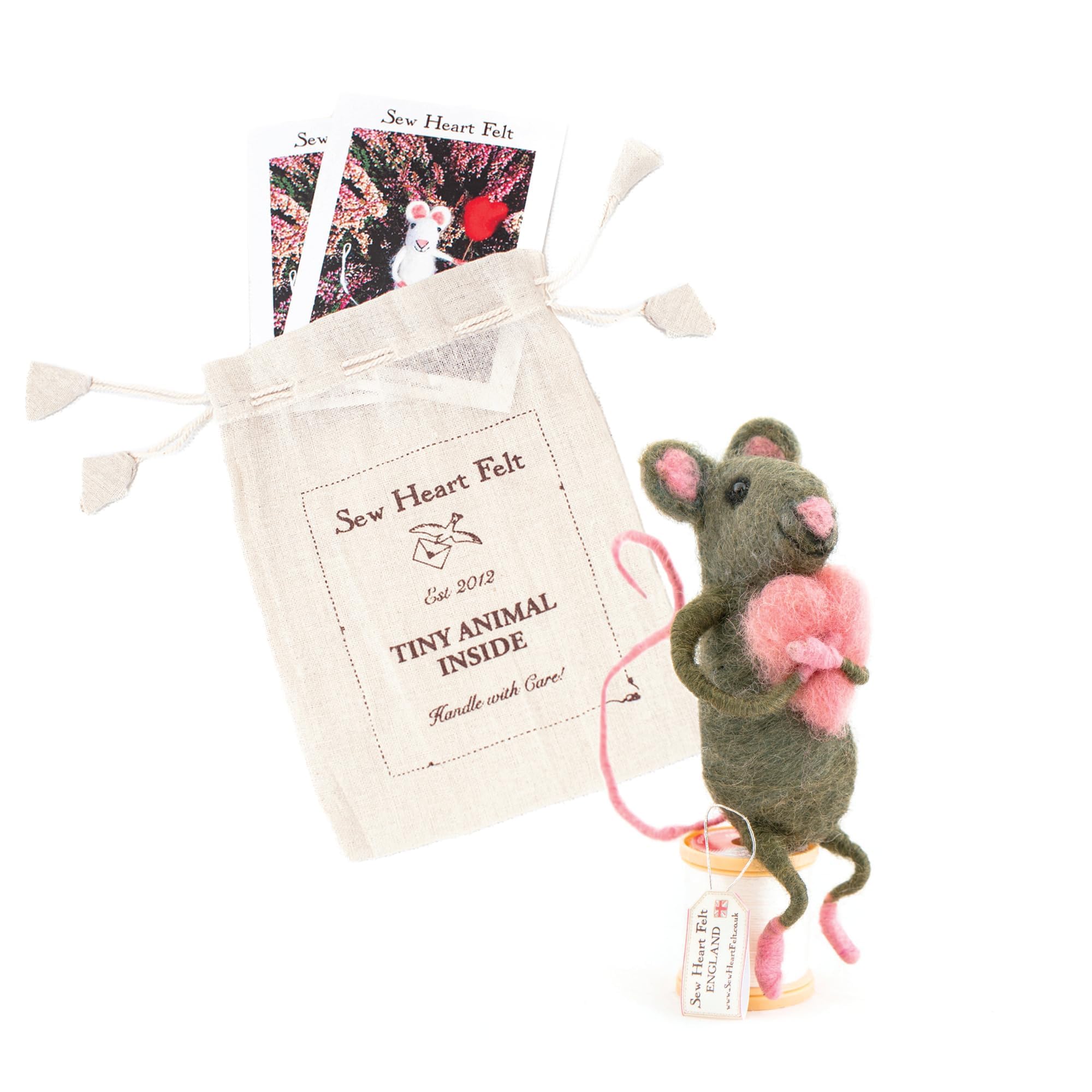 Souris en cœur assis Sew Heart Felt peluche laine bio décoration