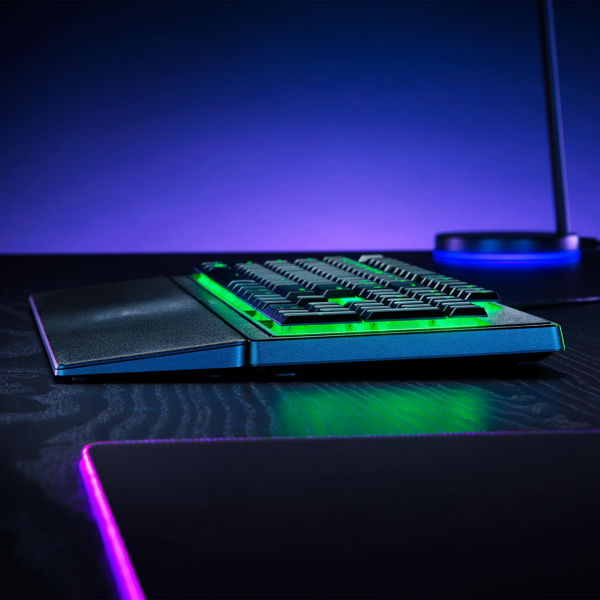 Razer Ornata V3 X Flache Membran-Tastatur mit Chroma RGB QWERTZ DE-Layout Schwarz