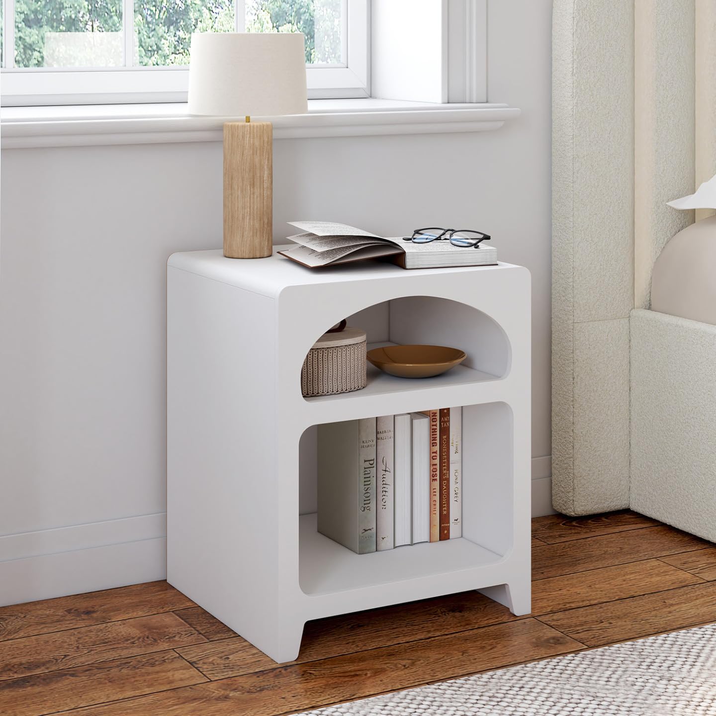 IDMarket - Lot de 2 Tables de chevets organiques Alesia Bois Blanc 2 niches