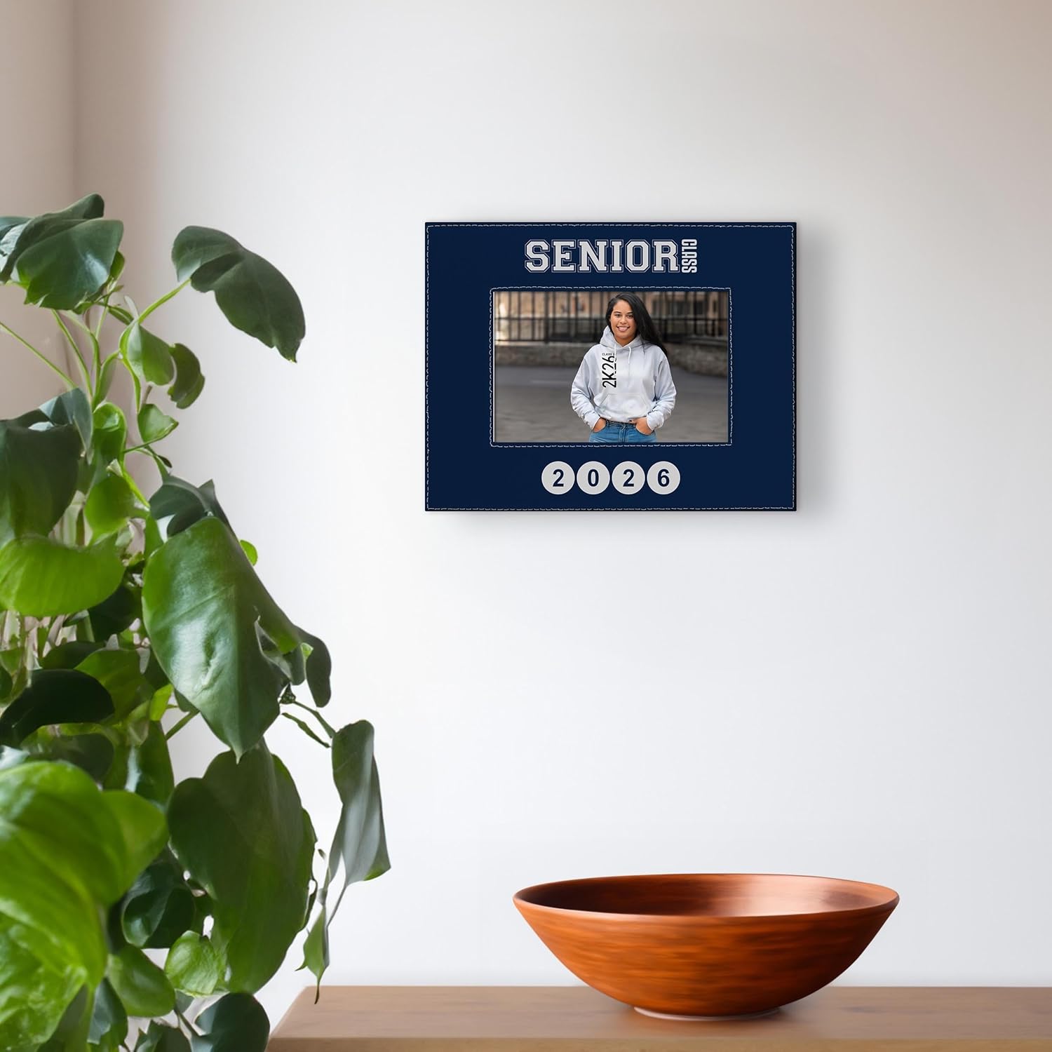 ThisWear Grad Party Accessories Senior Class 2026 Laser Engraved Leatherette 4x6 Photo Frame Navy