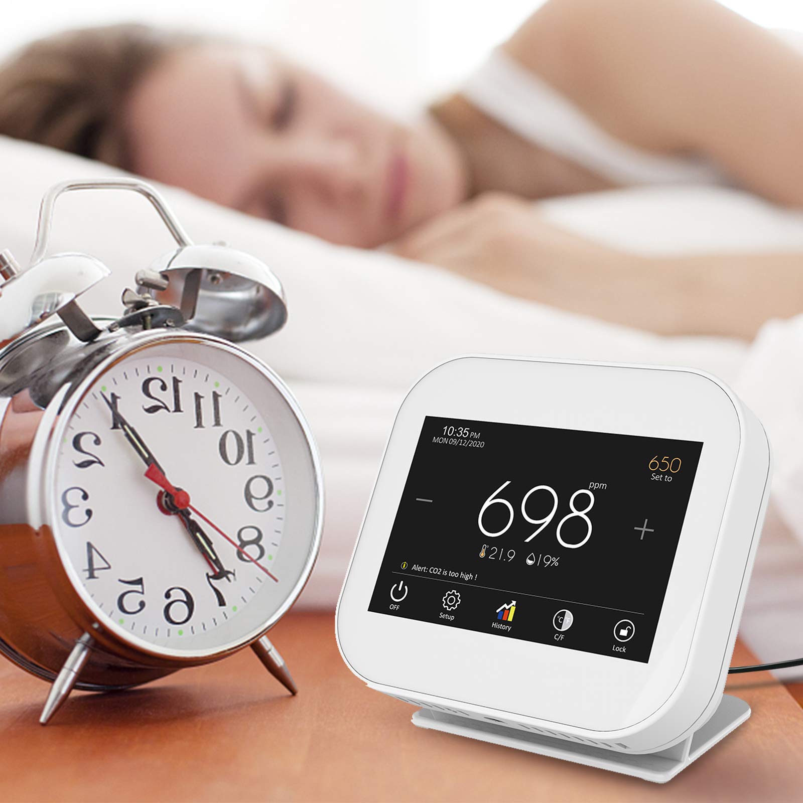 RYUNQ Indoor CO2 Meter, Air Quality Measurement Temperature and