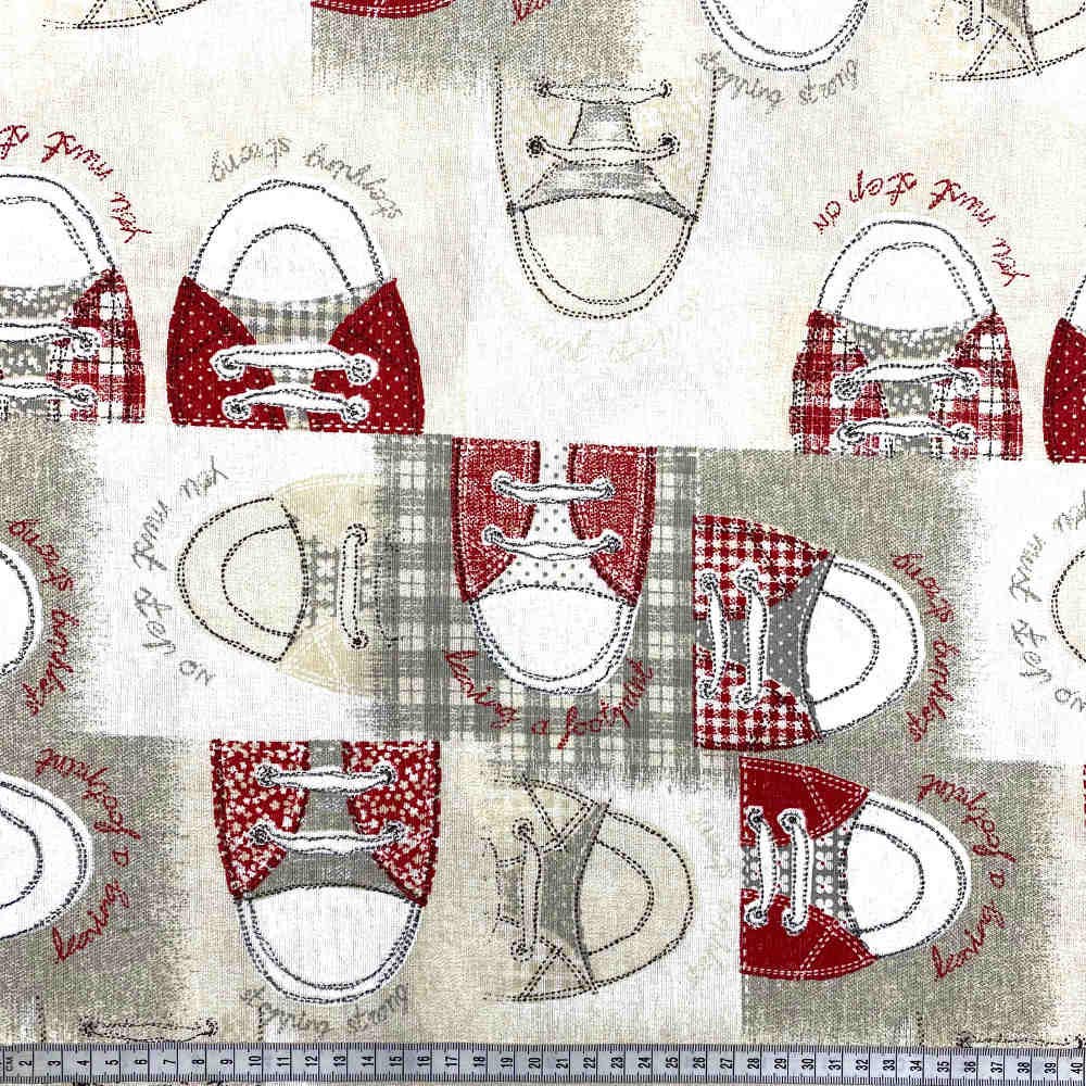 Kt KILOtela - Tessuto Arredo Stampato, Rivestire, Foderare, Divani, Tavolo, Sedia, Letto, Tende, Cuscini, Borse, Portafogli, 300 cm Lunghezza x 280 cm Altezza, Scarpe Ginnastica, Rosso - 3 Metro