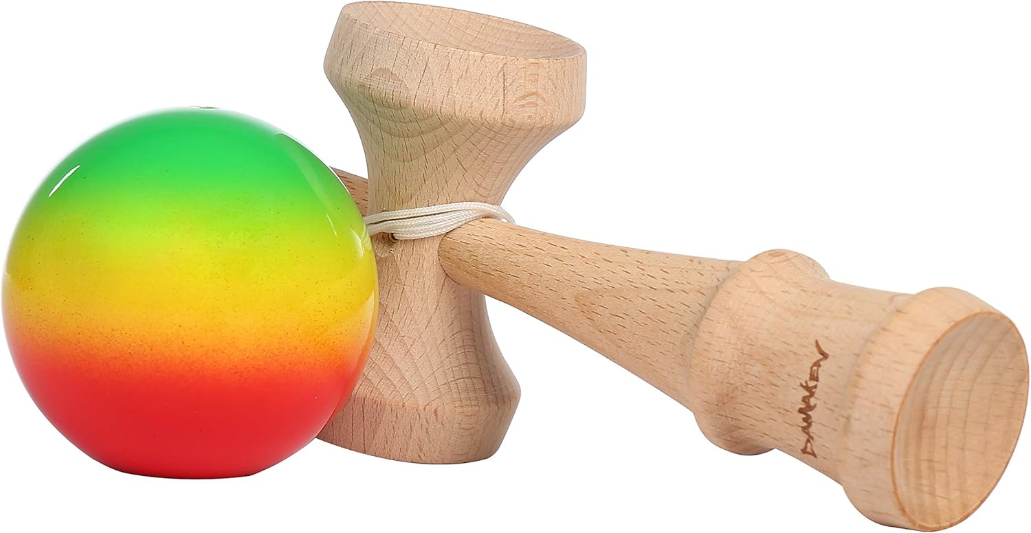 Amazon Damaken ストリートけん玉 スタイリッシュでお洒落 ストライプ模様でよく見える フリースタイル 技 成功率up 木のおもちゃ けん玉 プレゼントにも エクストリームけん玉 ストライプモデル 3色ストライプ 赤ｘ黄ｘ緑 けん玉 おもちゃ
