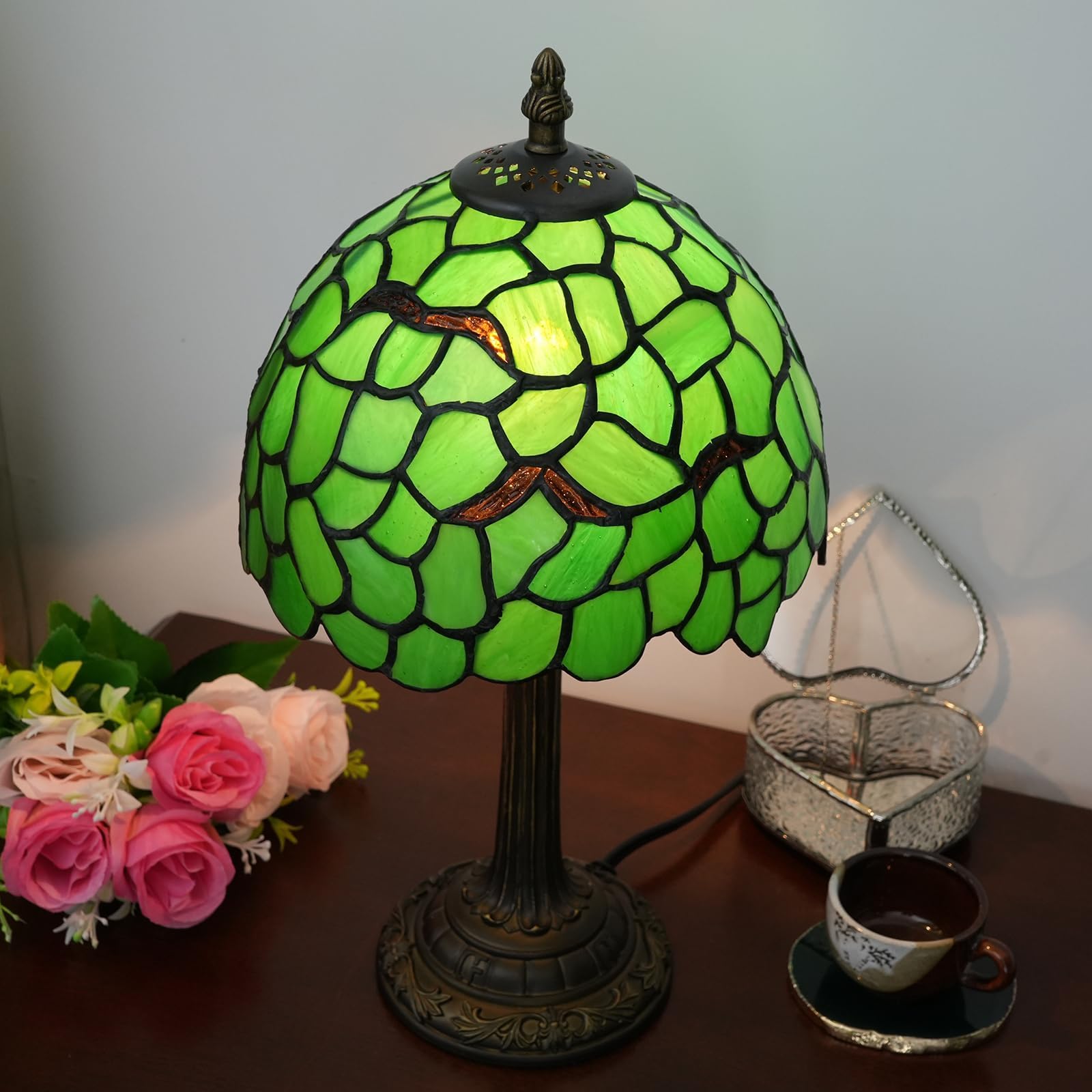 Tiffany Lampe, Nachttischlampe, Buntglaslampe für Schlafzimmer, Wohnheim, Küche, ästhetisches, süßes Wohndekor-Geschenk (Grünes Blatt)