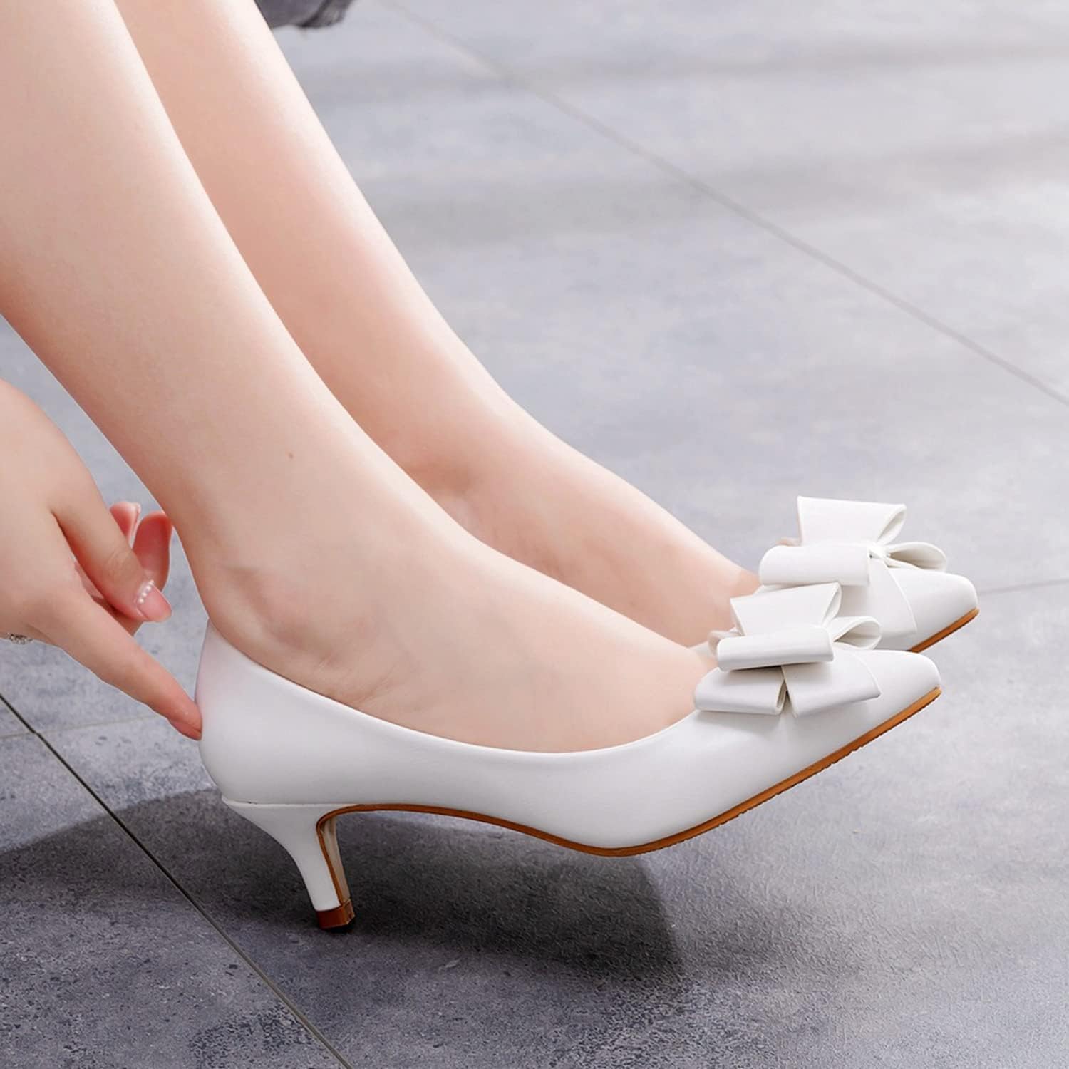 Décolleté da donna con fiocco con fiocco Classico tacco basso da 1,96 pollici Slip On Décolleté a punta chiuse Décolleté da lavoro per ufficio Décolleté scarpe/white/43EU
