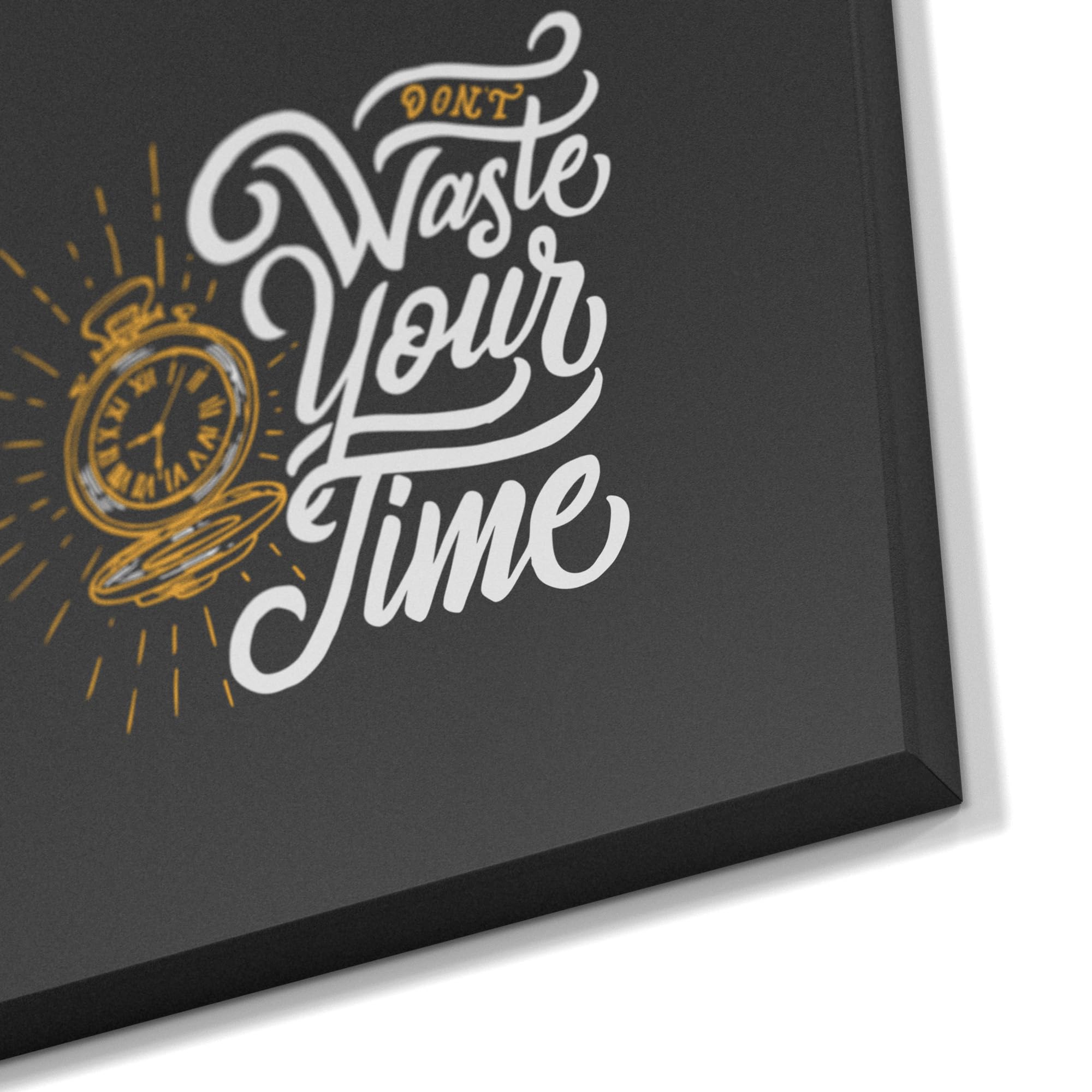 DEQORI Magnetyczna tablica do pisania kredą z nadrukiem UV, motyw "Zeit ist kostbar", prostokątna, 60 x 90 cm, metalowa tablica kredowa do pisania – dekoracja ścienna do kuchni, korytarza, pokoju