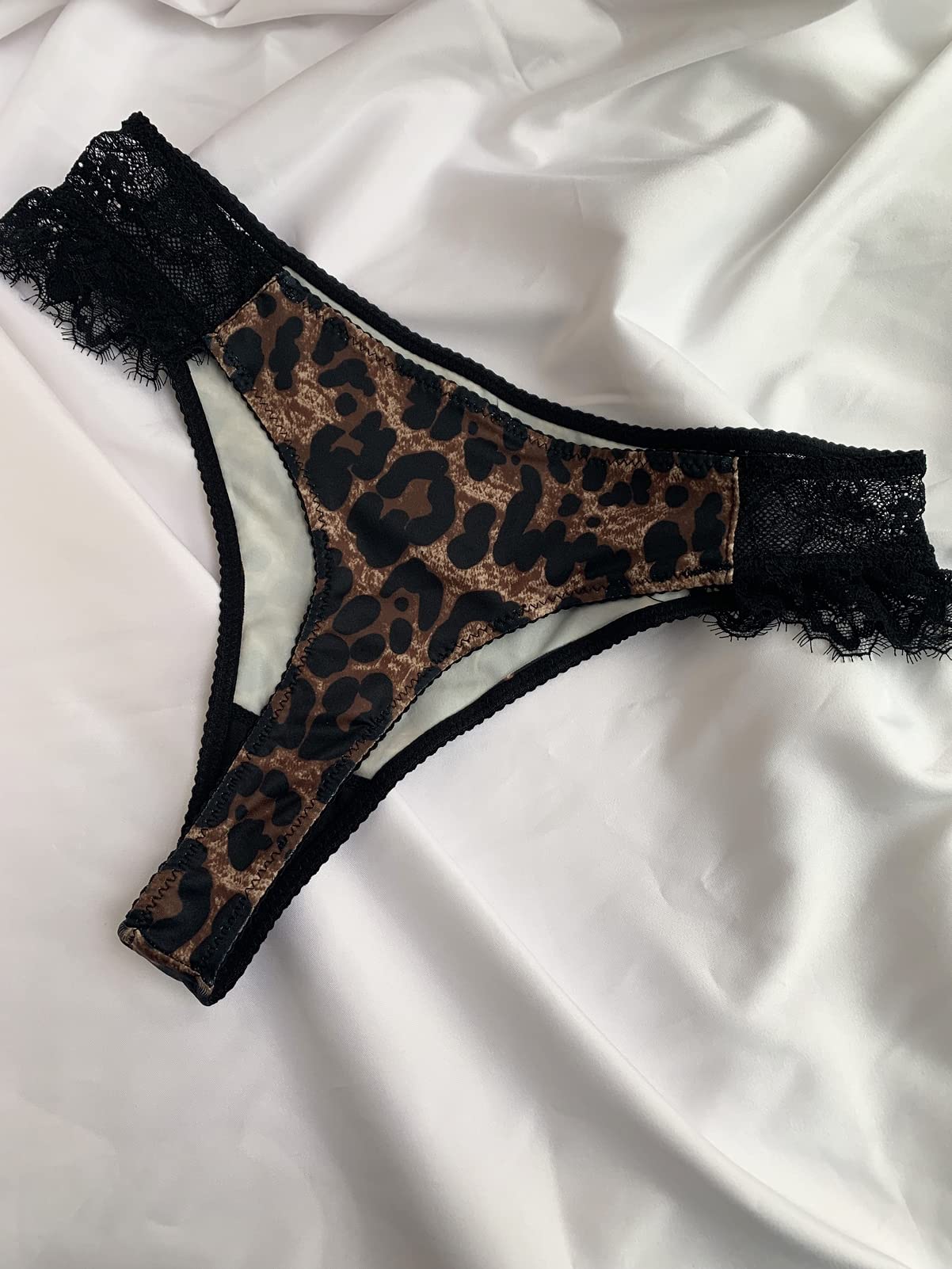 Striking Completo Lingerie Leopardato Sexy Reggiseno con Ferretto e Perizoma Tanga Biancheria Intima in Pizzo, Intimo Donna Chic