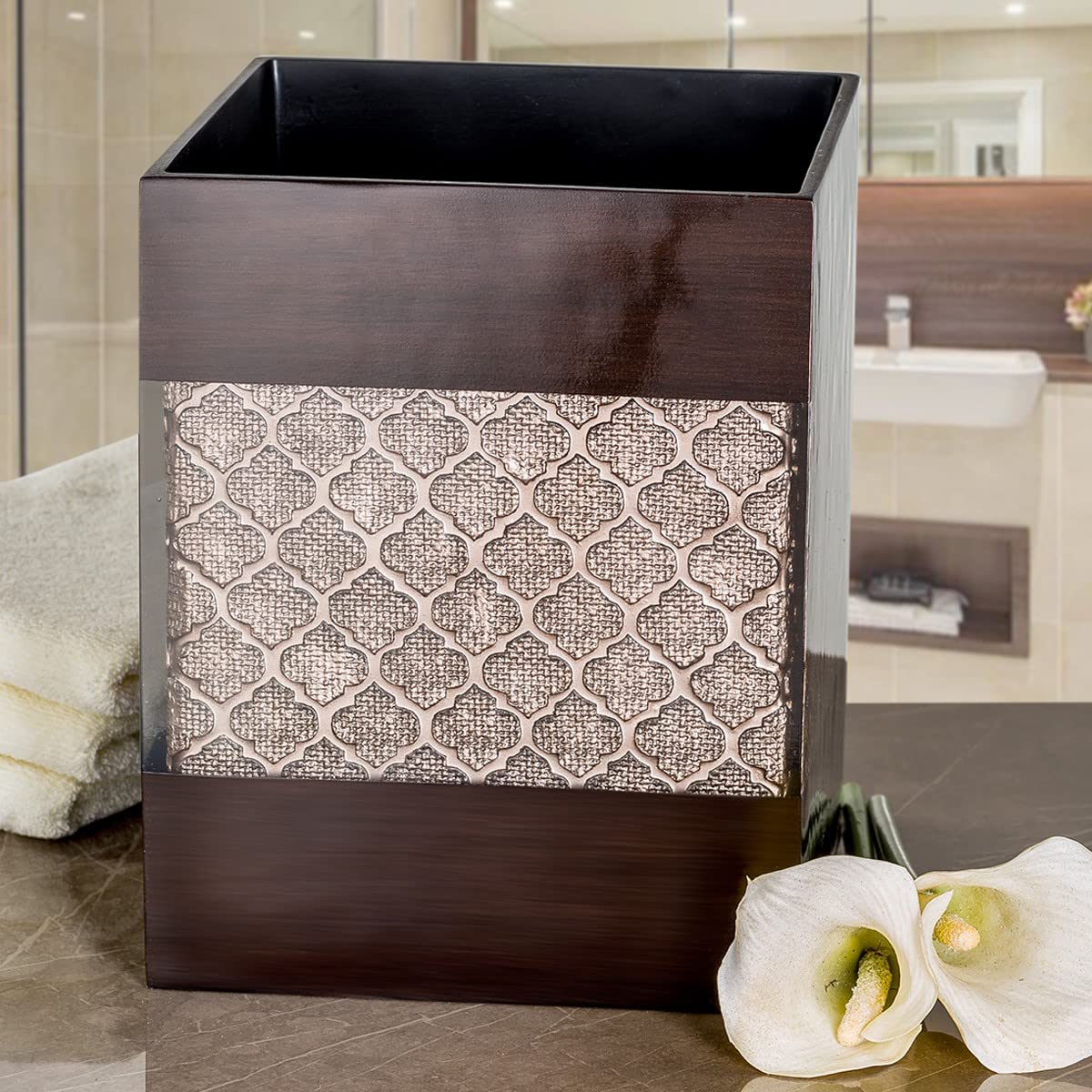 Creative Scents Dahlia Brown Bathroom Trash Can 1.98 Gal / 7.5L - Small Waste Basket for Bathroom - Durable Space Friendly Waste Bin - Decorative Wastebasket for Modern Room or Bedroom Decor