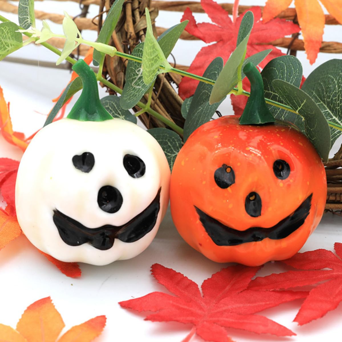 SOLUSTRE 48 Pezzi Mini Zucca Artificiale Gialla in Schiuma per Decorazioni di Halloween, Design Realistico a Forma di Zucca, per Feste e Arredamento Cucina