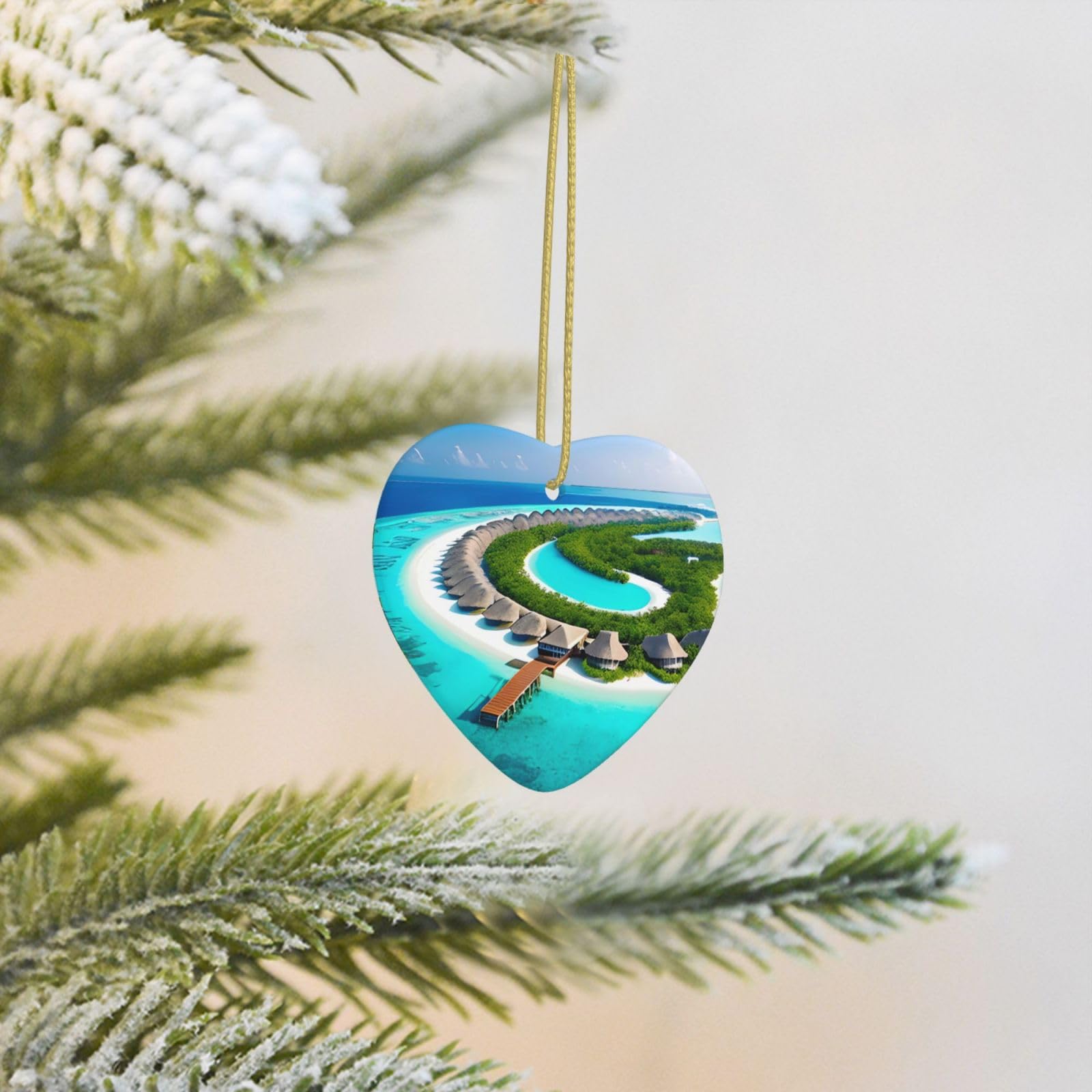 Finpan White Maldives Scenery Ceramic Heart Shaped Christmas Tree Decorative Baubles, Hanging Decorations, Family Birthday New Year Home Decor.