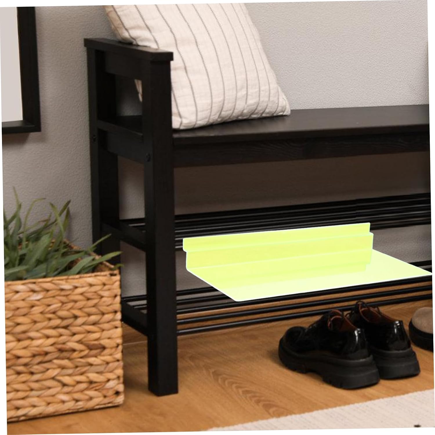 Amosfun 6pcs Green Plastic Slatwall Shoe Display Holders for Sneakers