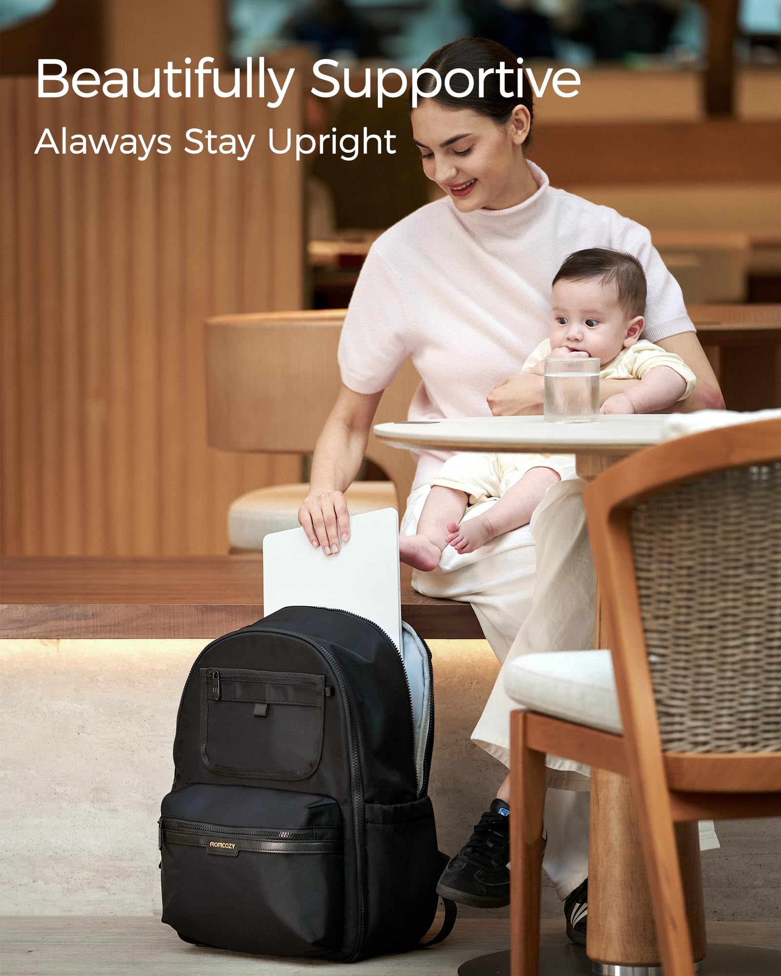 momcozy Zaino Mamma Urban – zaino fasciatoio impermeabile con multi-tasche, scomparto laptop, materassino cambio e ganci passeggino; ideale per viaggio, lavoro e maternità