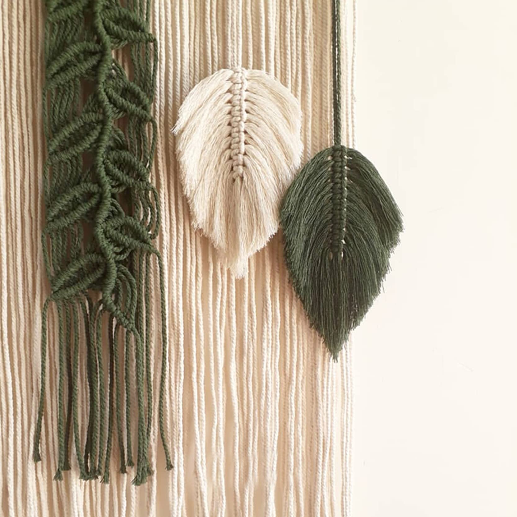 Tapiz Colgante de Pared de macramé pequeño con Colgante de Borla de Plumas, Tapices de macramé Tejido,Cuerda de algodón Hecha a Mano, decoración de Pared hogar, (W) 30 x (H) 70 cm,D