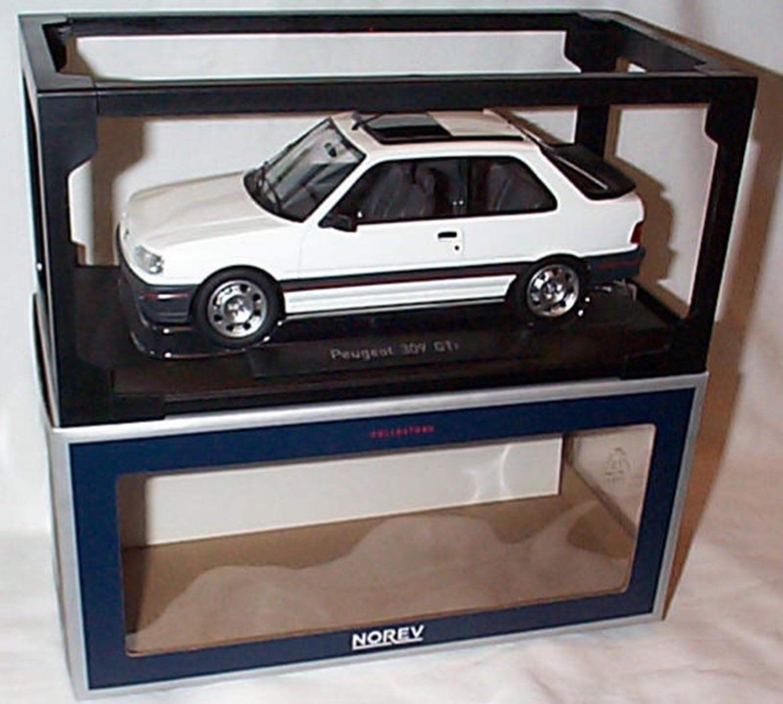 norev. PEUGE0T 309 in White car 1:18 scale diecast model