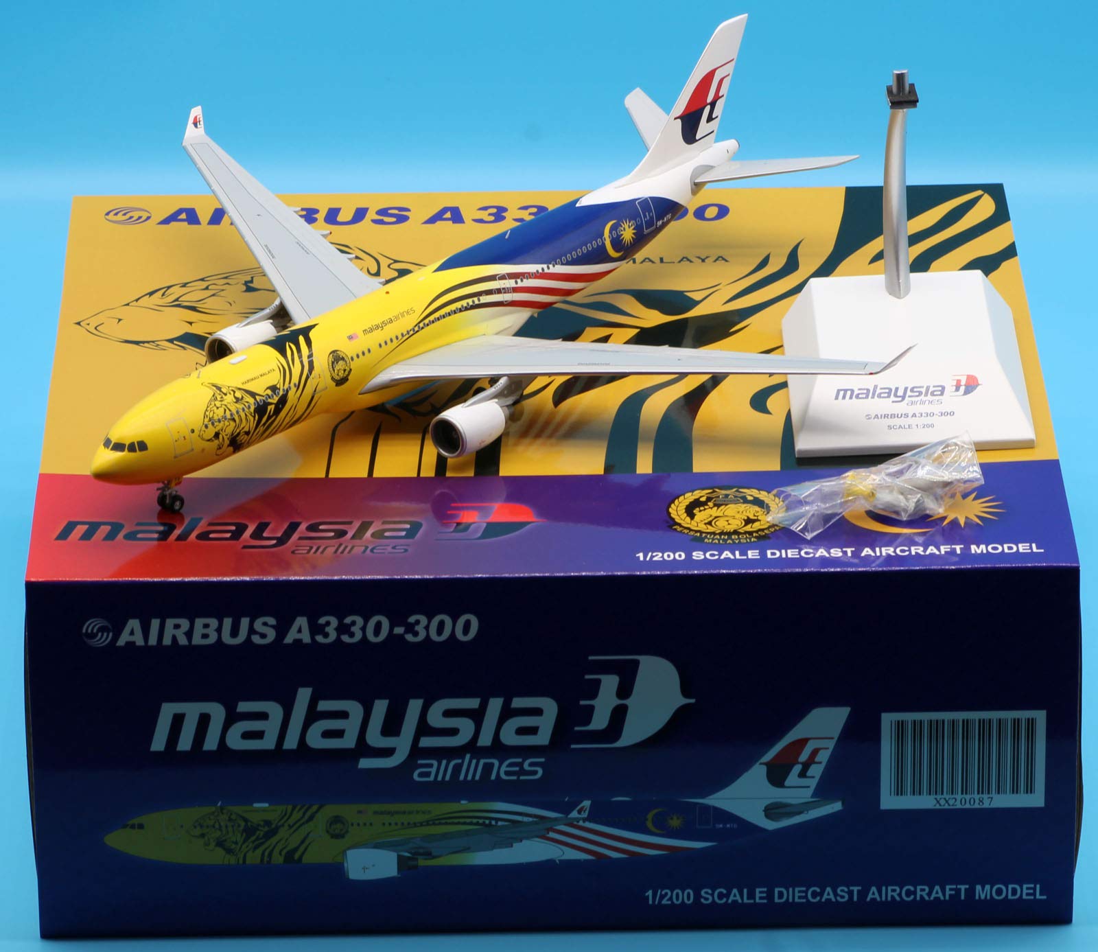 Amazon | JC Wings 1:200 XX20087 Malaysia Airlines 飛行機