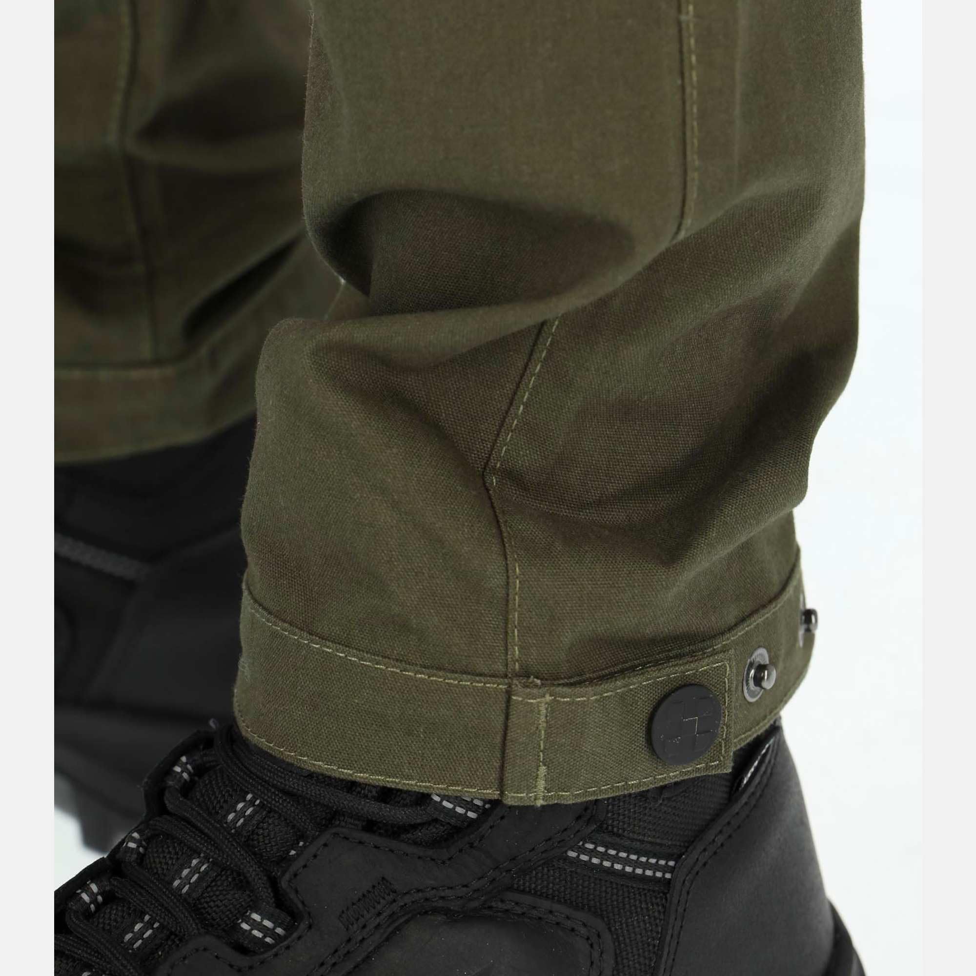 X-Trail Pantalon Outdoor pour Femme Résistant à l'eau, Coupe-Vent et avec Ouvertures de Jambe Réglables